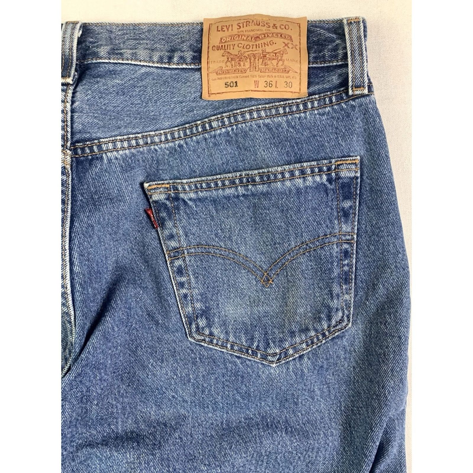 Levi's VINTAGE Levi's 501 Jeans Mens 34x29 Button Fly Blue 1998 USA 5-Pocket Regular Fit Straight Denim Shirt? Size US 34 / EU 50 - 2 Thumbnail