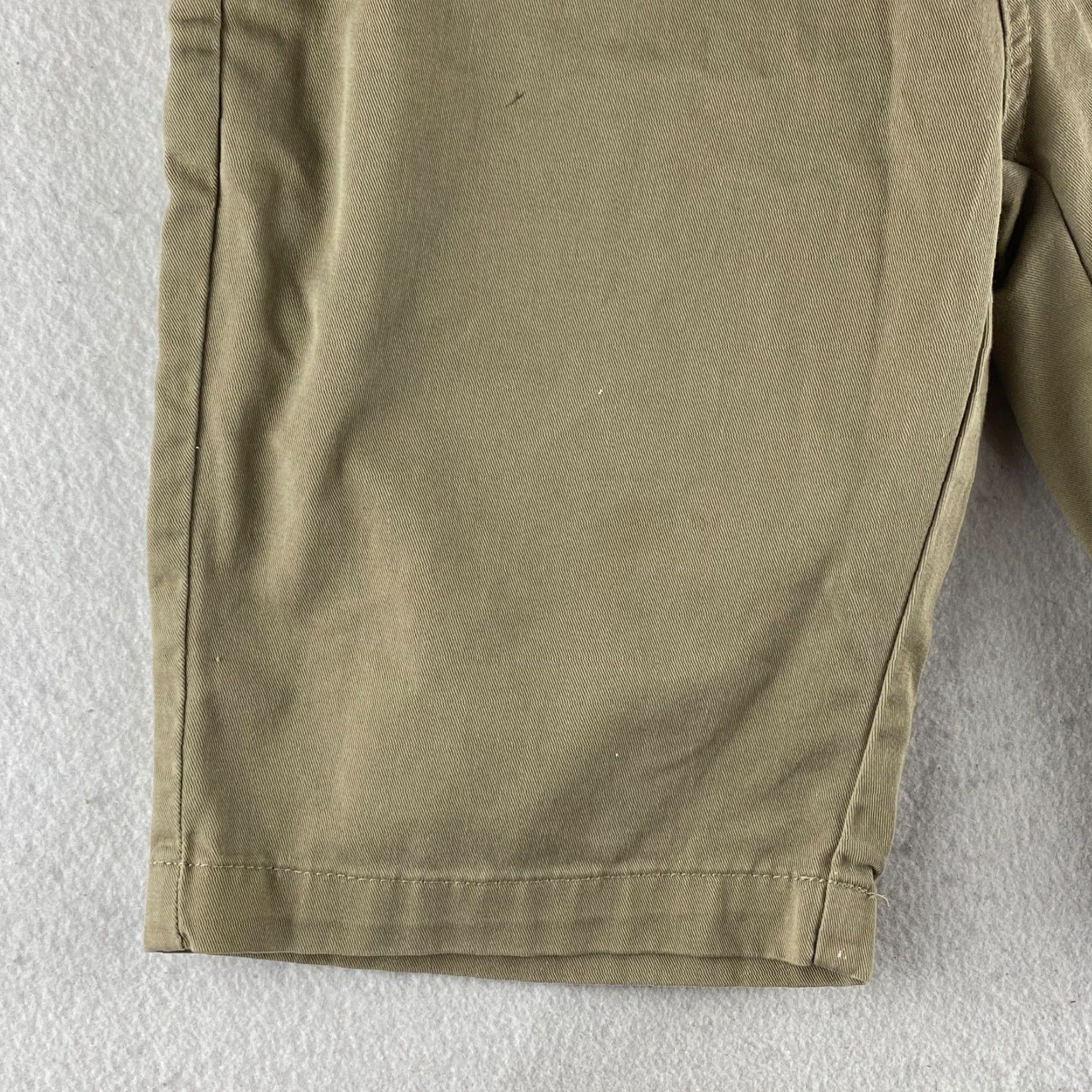 Volcom Volcom Shorts Mens 28 Beige Chino Flat Front Slash Pockets Embroidered Logo Size US 28 / EU 44 - 6 Thumbnail