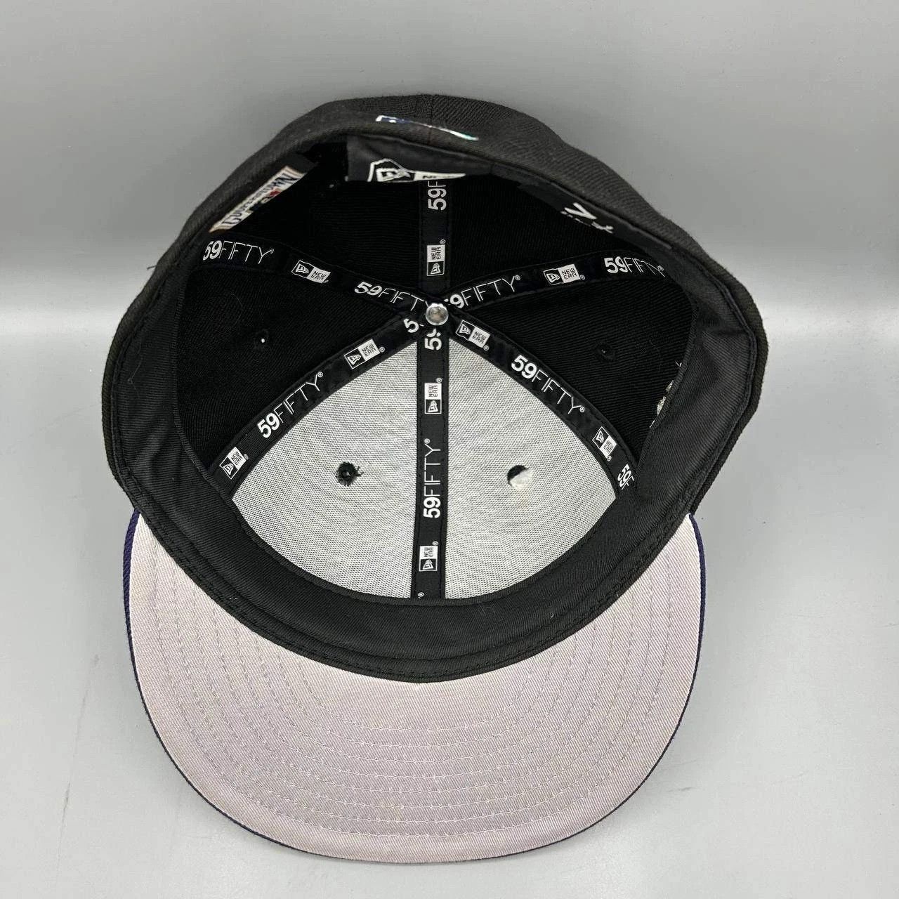New Era Seattle Mariners Hat Men 7 1/4 Black Purple MLB Fitted Cap Size ONE SIZE - 2 Thumbnail