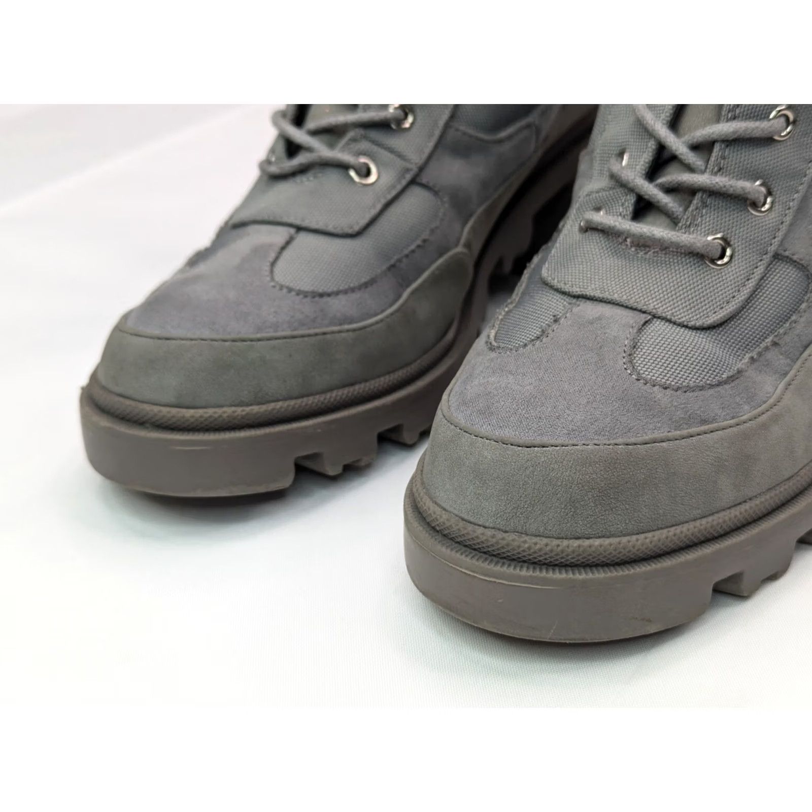 Vintage JustFab Ember Combat Boots Women 9.5 Gray Faux Suede Lace Mid Heel EUC Boots Size US 10 / IT 40 - 4 Thumbnail