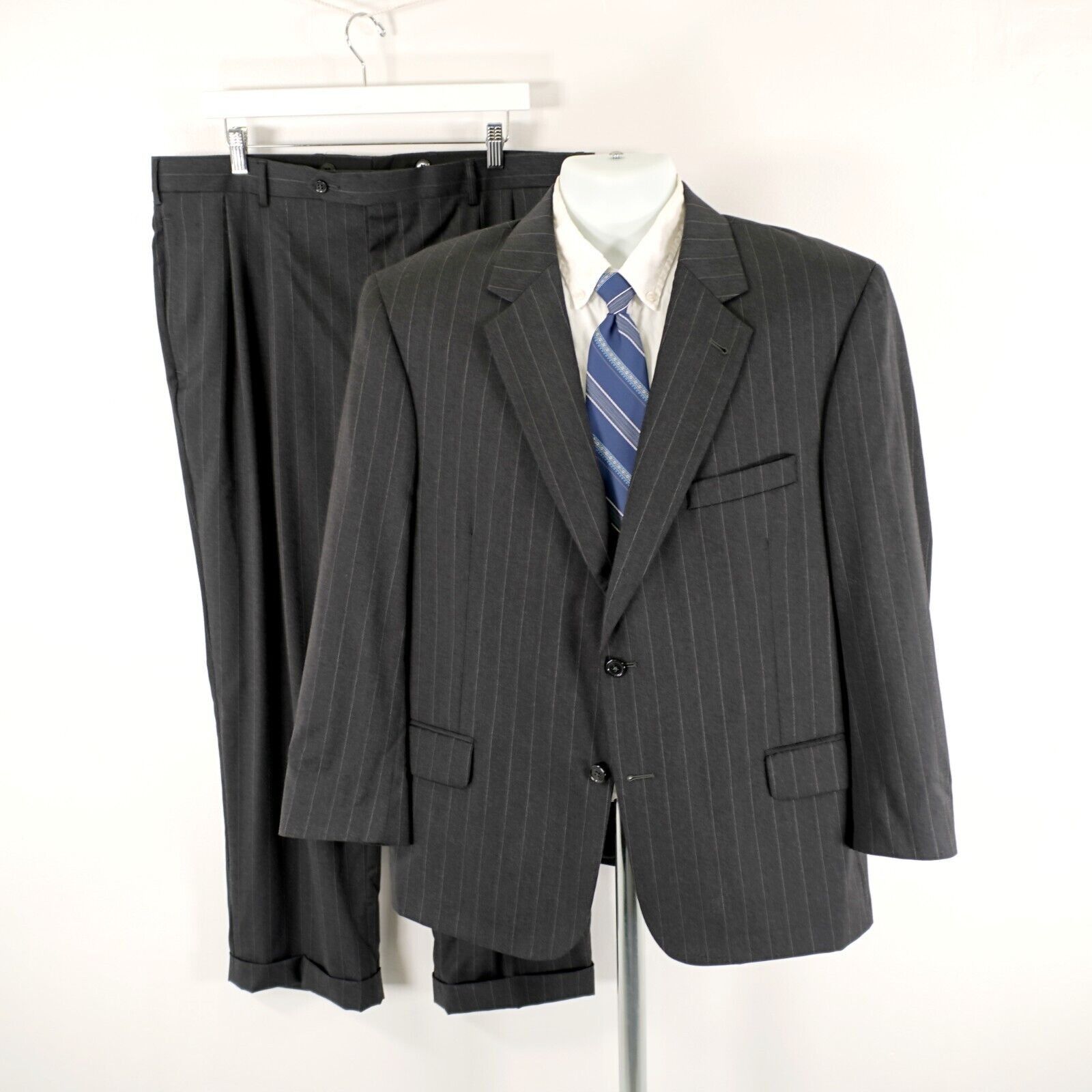 Jos. A. Bank Jos A Bank Signature Wool Gray Striped 2 Button 2 Piece Suit Size 42S - 1 Thumbnail