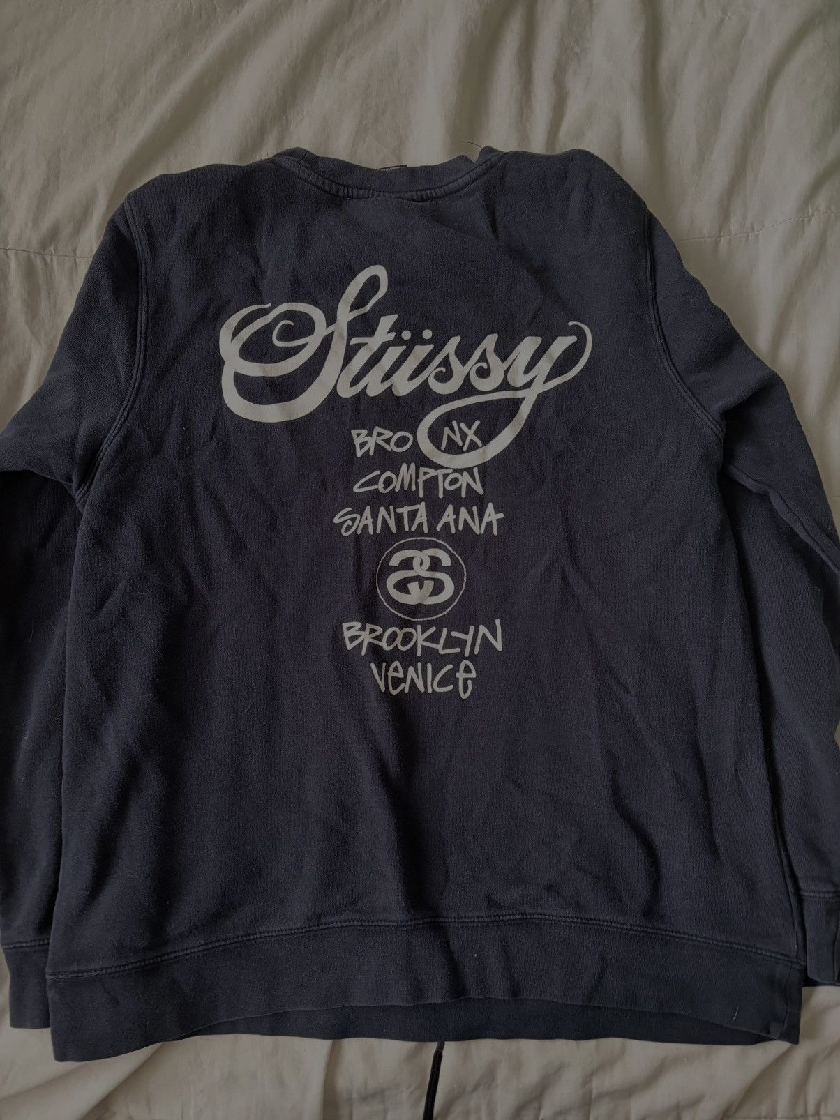 Stussy Stussy world tour crewneck Size US L / EU 52-54 / 3 - 2 Thumbnail