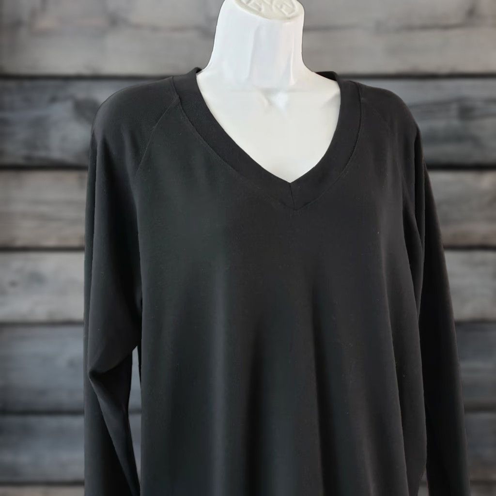 Vintage Cabi 125 Womens Sweater Adult XS Black V-Neck Long Sleeve Tunic Size XS / US 0-2 / IT 36-38 - 1 Thumbnail