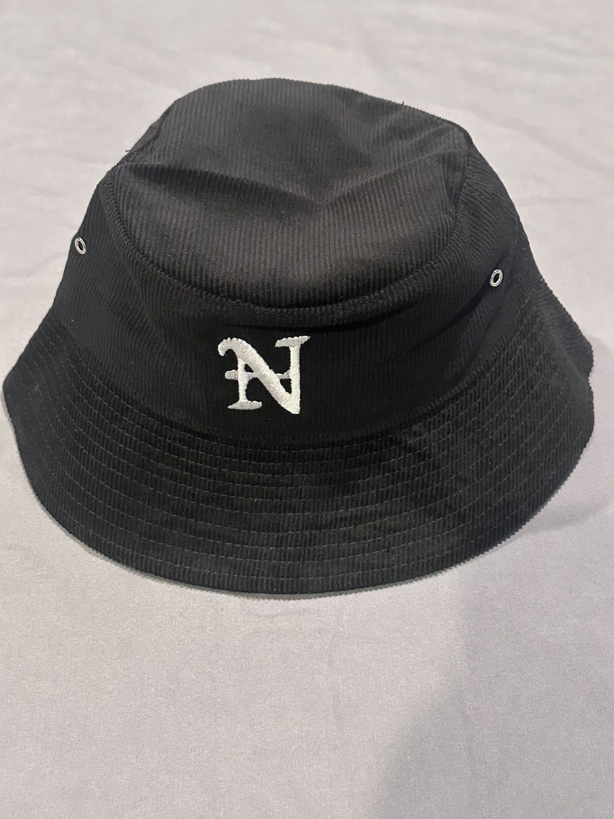 Nahmias Nahmias corduroy bucket hat with an embroidered 'N' logo. Size ONE SIZE - 1 Thumbnail