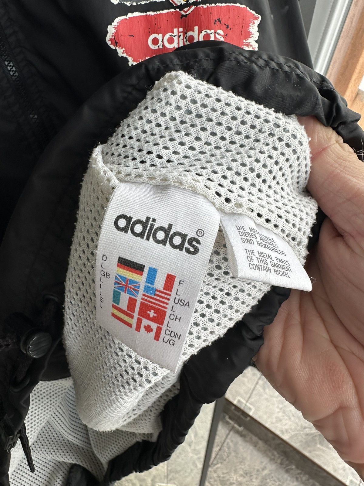 Adidas Vintage Adidas VfB Stuttgart Windbreaker Jacket 90s Logo Size US L / EU 52-54 / 3 - 7 Thumbnail
