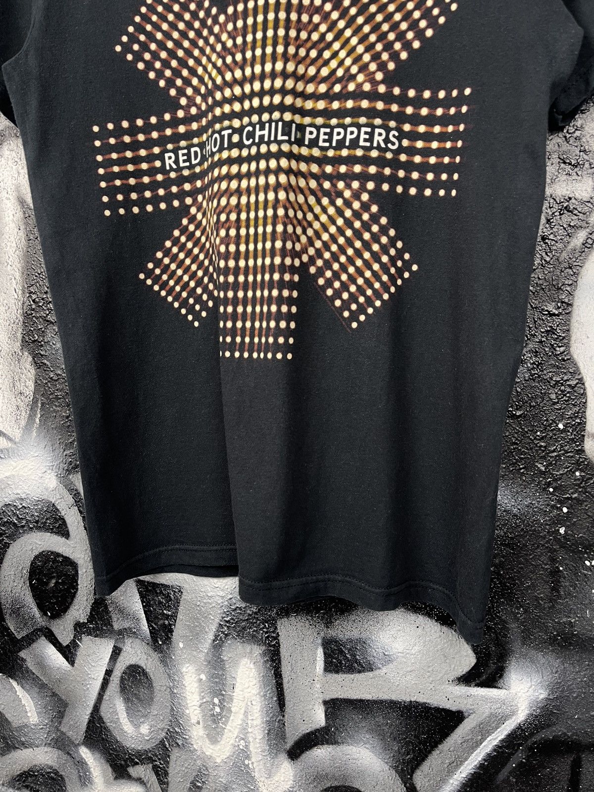 Gildan Red Hot Chili Peppers Vintage Gildan Black T-Shirt Size S Size US S / EU 44-46 / 1 - 6 Thumbnail