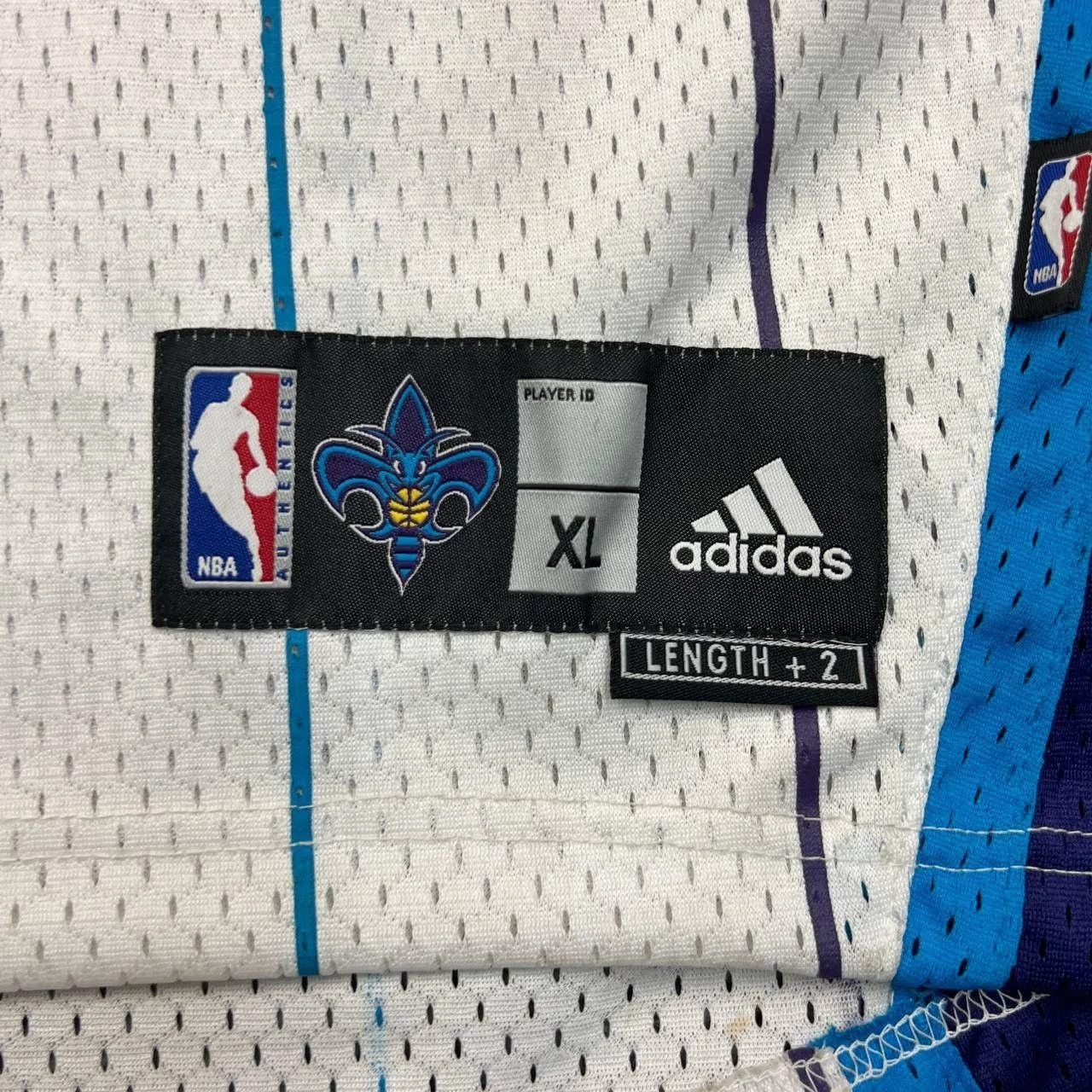 Adidas New Orleans Hornets Paul #3 Jersey Shirt Men XL Sleeveless Size US XL / EU 56 / 4 - 6 Thumbnail