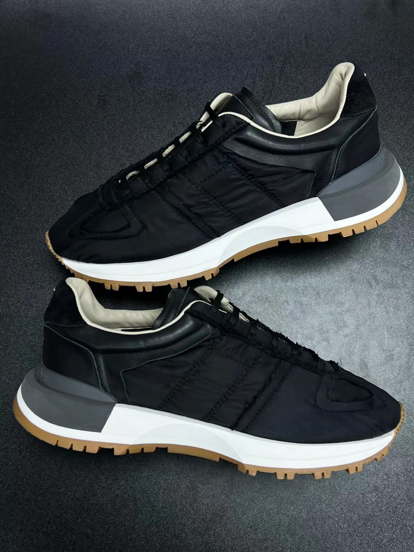 Maison Margiela Maison Margiela Runner Low Top Sneaker Black 42 Like New Size US 9 / EU 42 - 5 Thumbnail