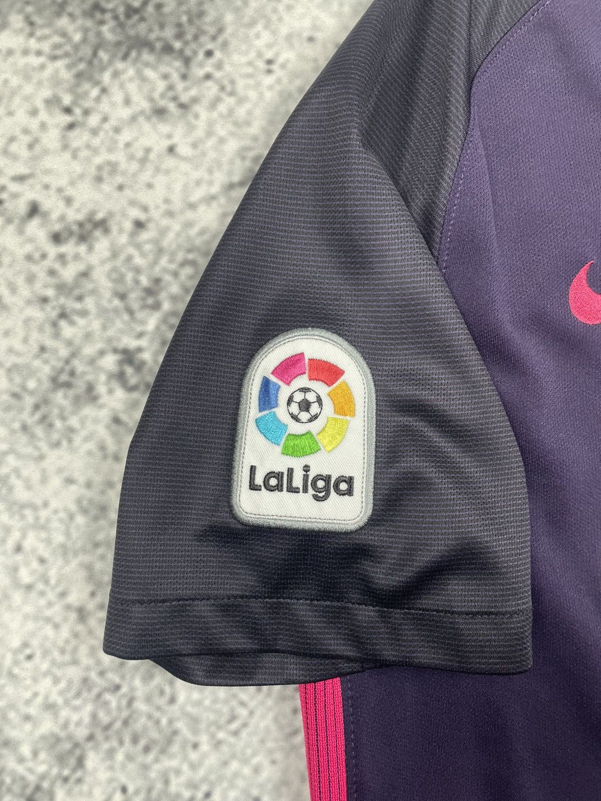 Nike Nike S FC Barcelona 16/17 Away #9 Suarez Jersey Drip OG eg Size US S / EU 44-46 / 1 - 8 Thumbnail