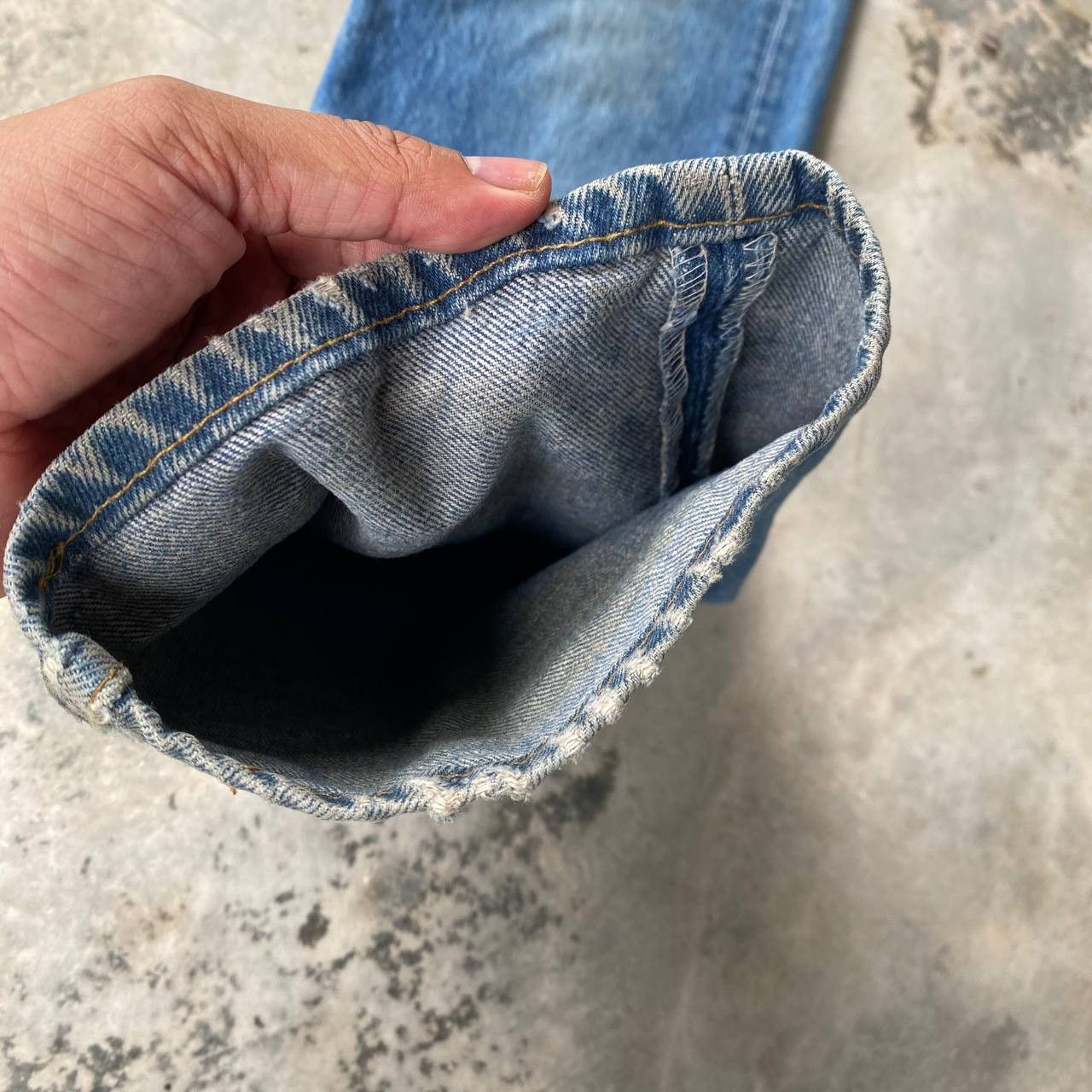 Levi's Vintage Clothing VINTAGE 1992 LEVIS 501xx BLUEWASH FADED BUTTON 520 W31X32.5" Size US 31 - 3 Thumbnail