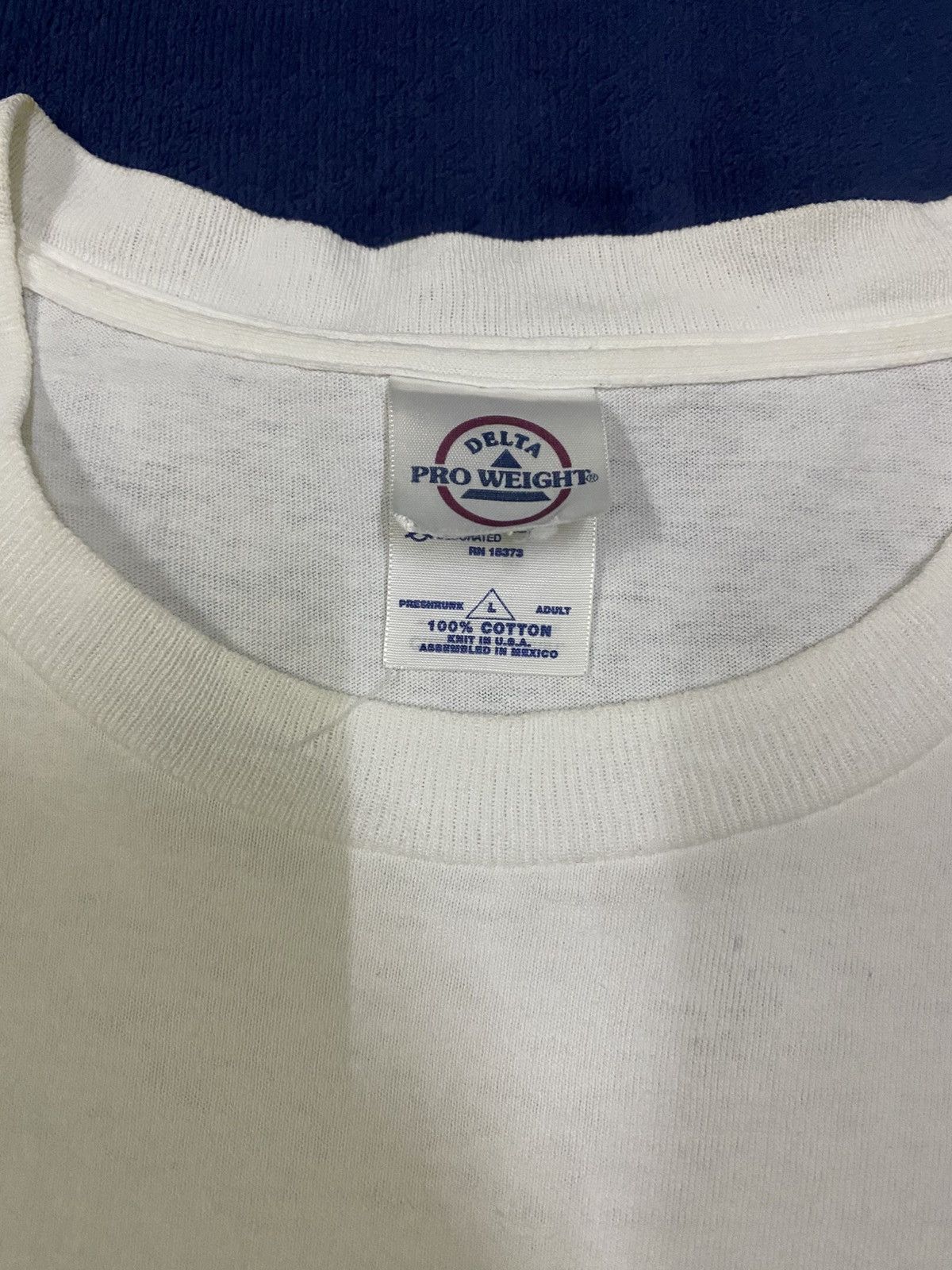 Vintage 2000 Hibiscus Hawaii Tshirt