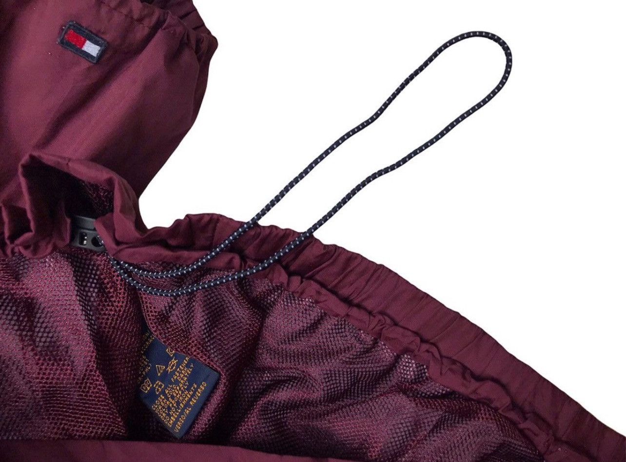 Tommy Hilfiger × Vintage Vintage 90's Tommy Hilfiger Zipper Maroon Light Jacket Size US L / EU 52-54 / 3 - 8 Thumbnail