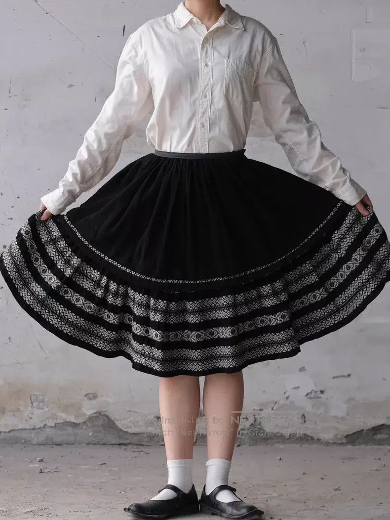 Comme des Garcons Comme Des Garcons size M Poster Style Ethnic Embroidered S Size 23" - 3 Thumbnail