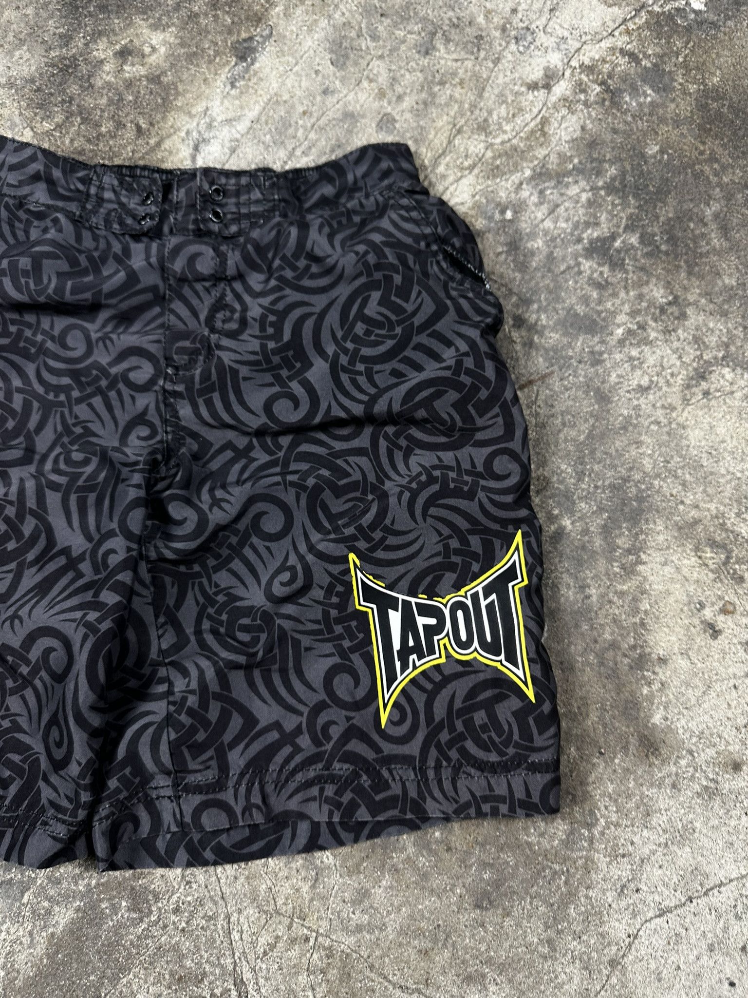 Tapout Crazy Y2k Tapout MMA Hiphop Rap Nylon Shorts 2000s Size US 30 / EU 46 - 3 Thumbnail