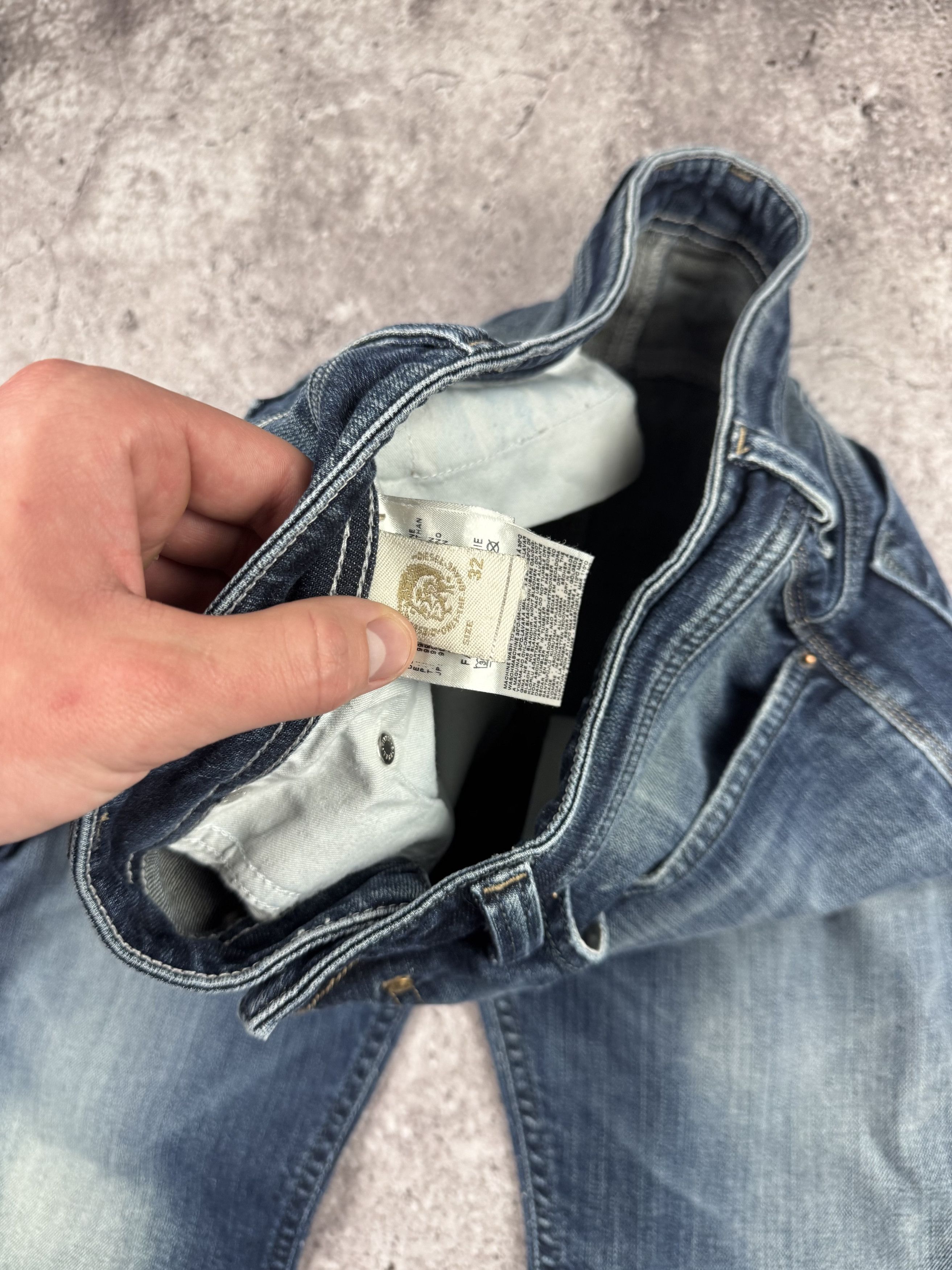 Diesel Disstressed Diesel jeans vintage safado model Japanesse Size US 32 / EU 48 - 9 Thumbnail
