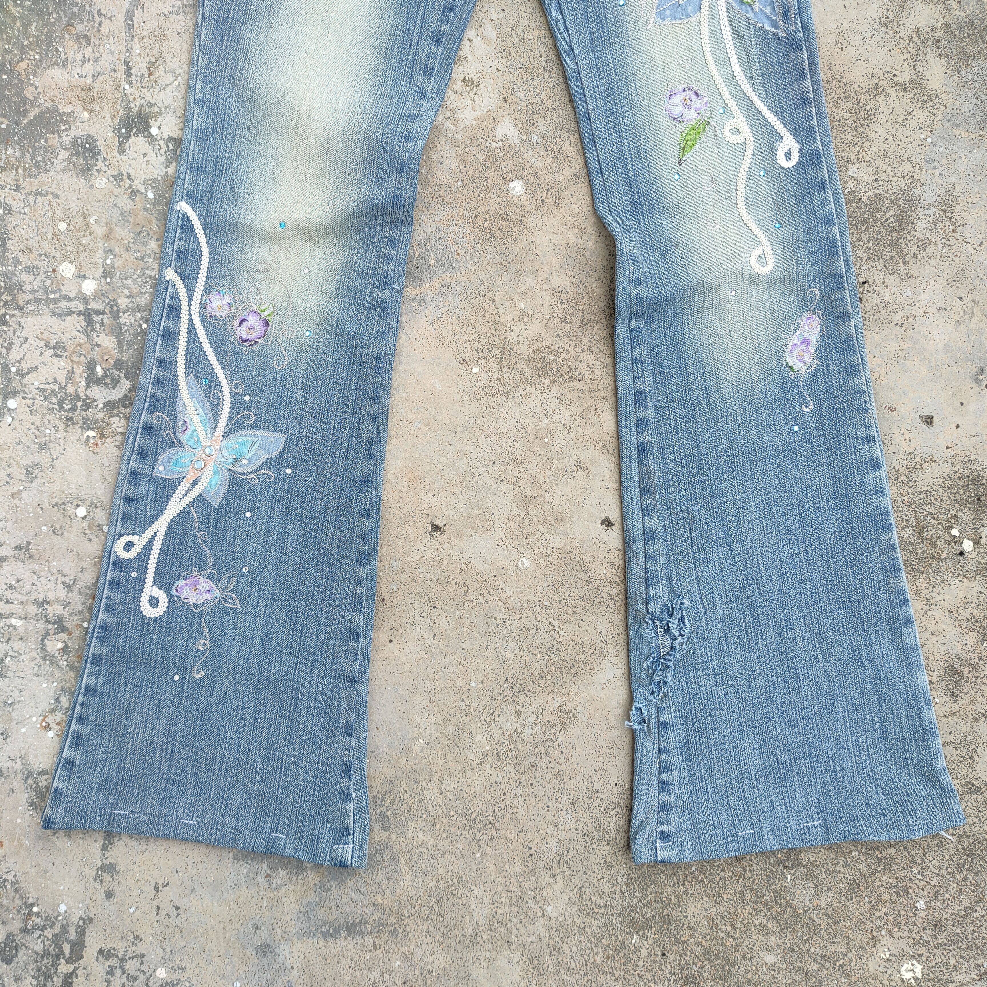 Japanese Brand JAPANESE FLARE BOOTCUT FLOWER FADED JEANS DENIM PANTS Size US 28 / EU 44 - 3 Thumbnail
