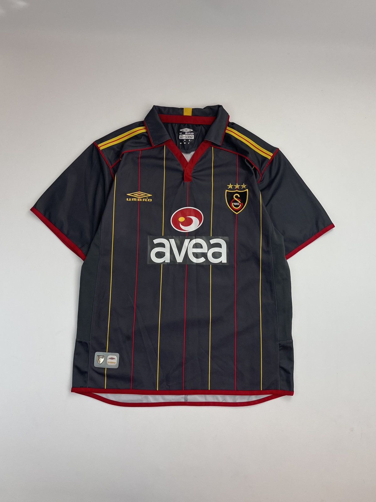 Adidas × Vintage Galatasaray Umbro 2004/2005 Polo Jersey Sanel 10 Player Size US M / EU 48-50 / 2 - 1 Thumbnail