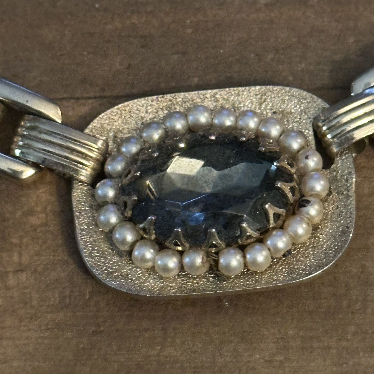Vintage Vintage Judy Lee chunky olive rhinestone and pearls necklace Size ONE SIZE - 3 Thumbnail