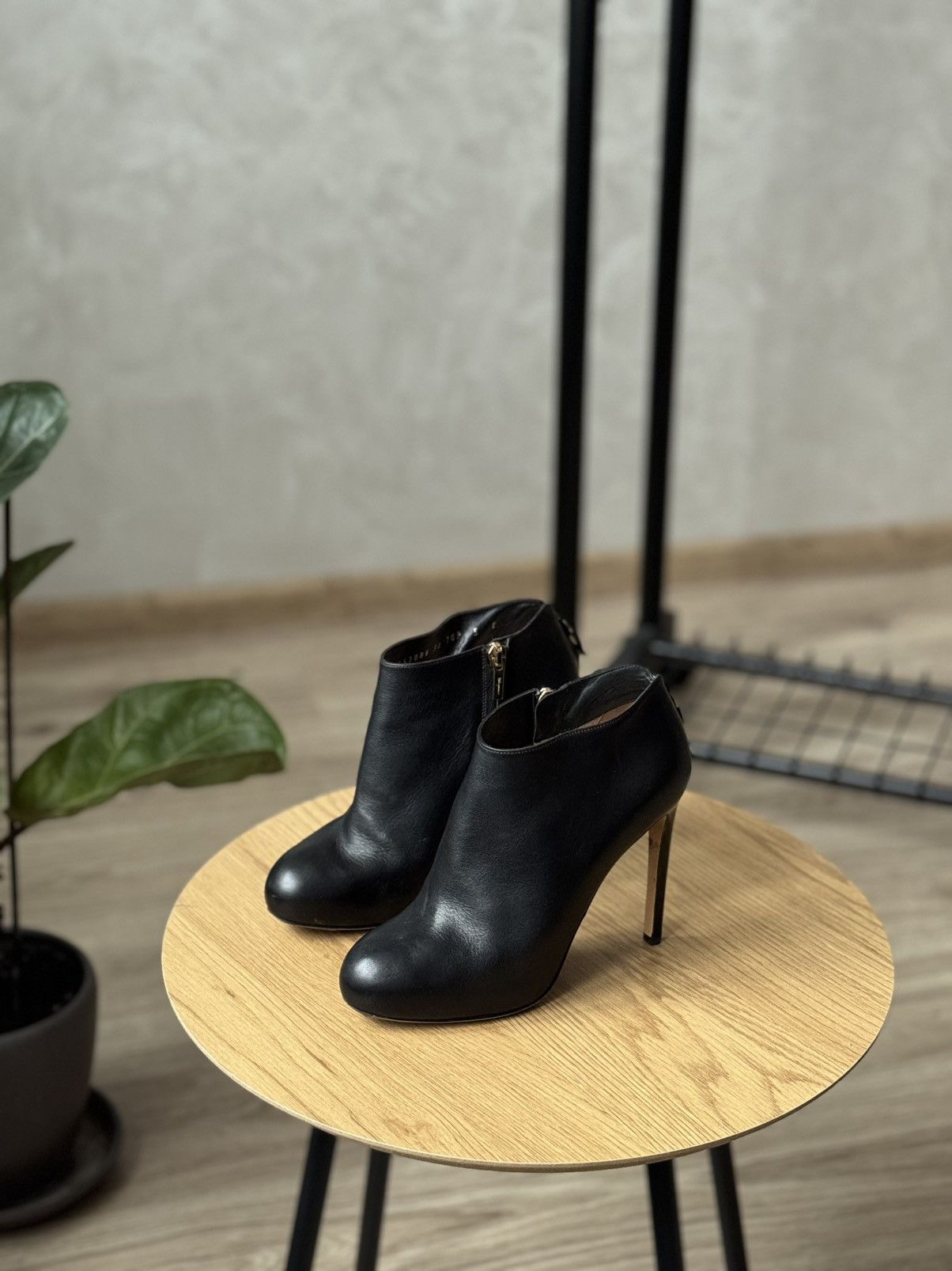 Salvatore Ferragamo Black Leather Ankle Boots Heels