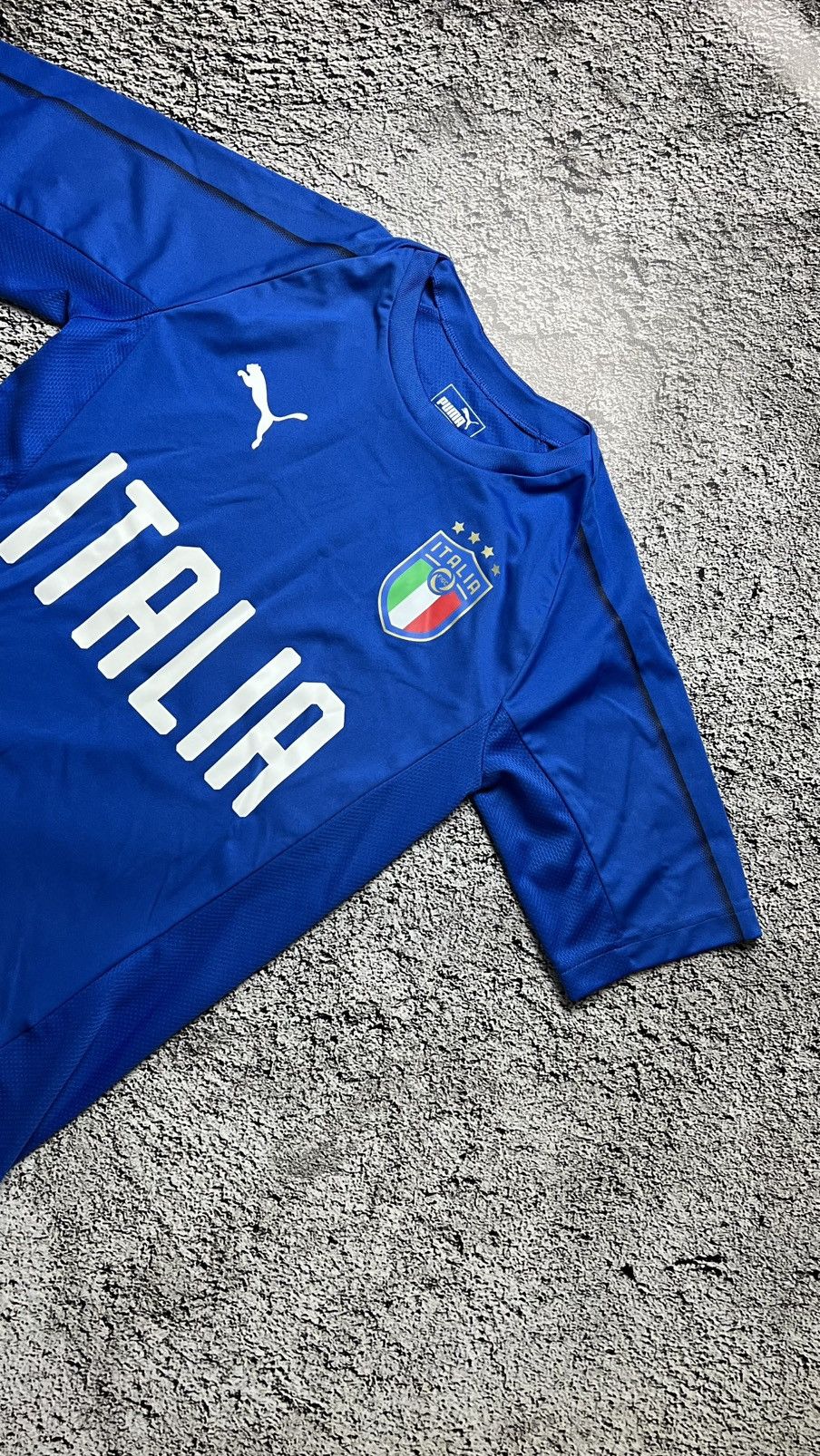 Puma 2017-2018 Italy national football team puma jersey Size US S / EU 44-46 / 1 - 2 Thumbnail