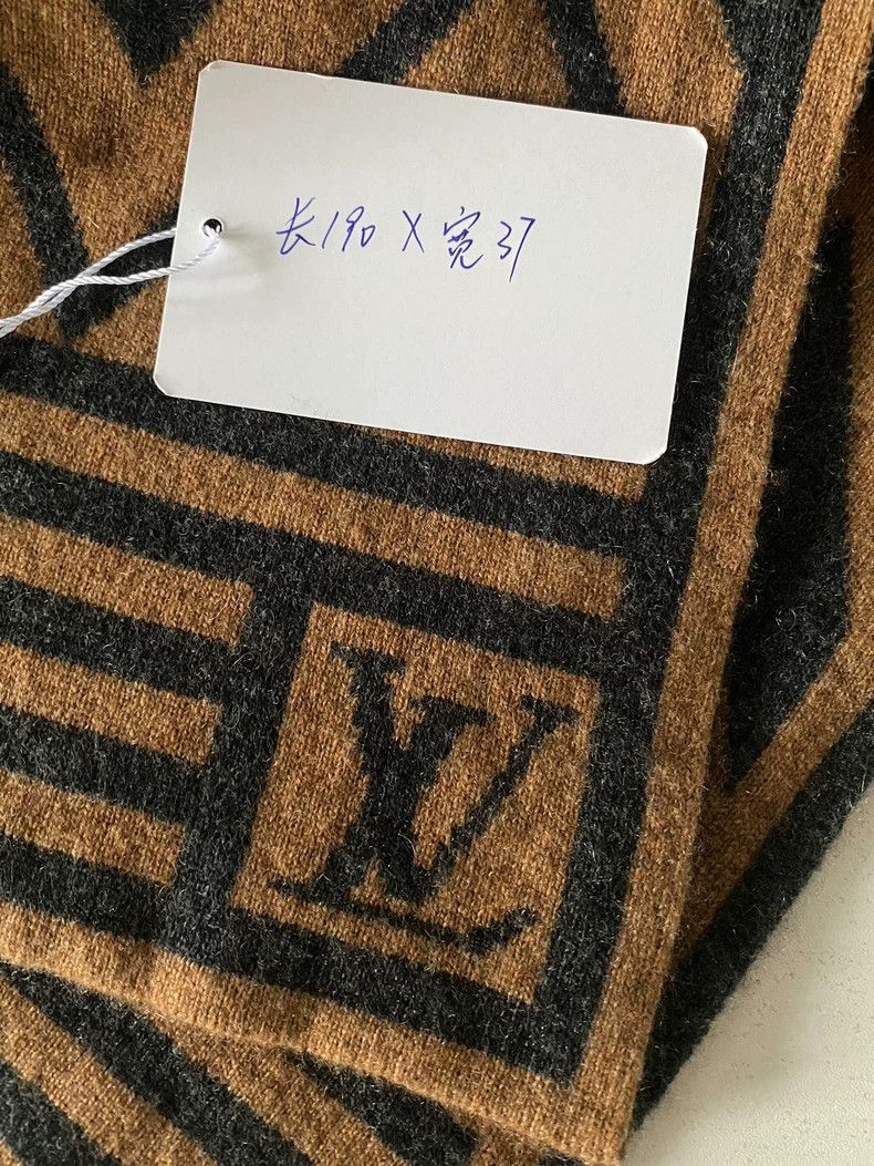 Louis Vuitton Louis Vuitton scarf Size ONE SIZE - 6 Thumbnail