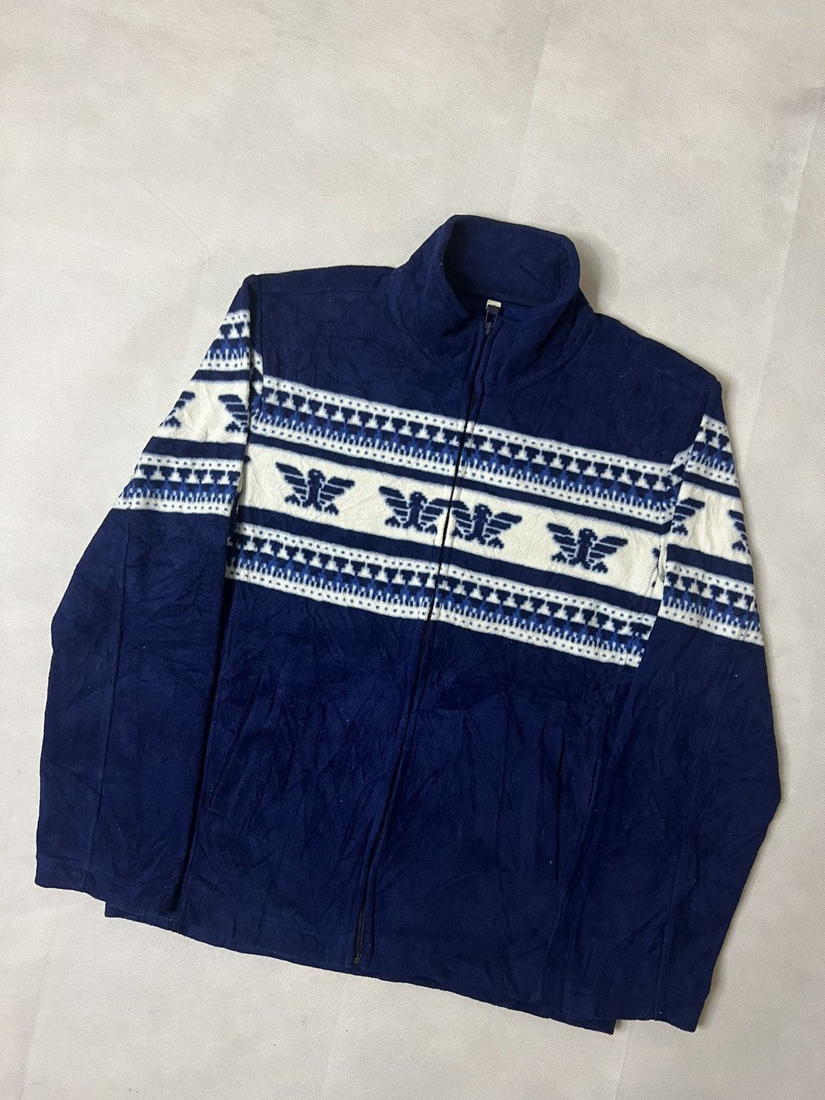Uniqlo Uniqlo Native Print Sweater Size US S / EU 44-46 / 1 - 8 Thumbnail