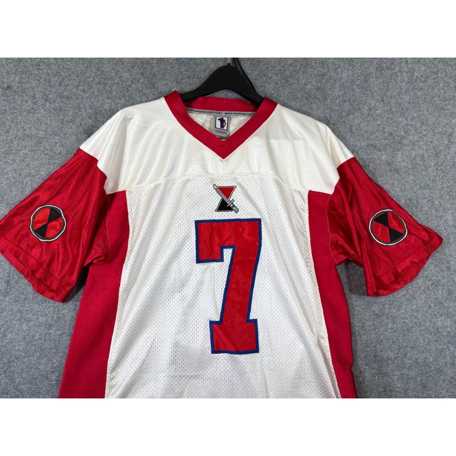 Vintage VINTAGE Battlefield Collection US Army 7 ID 7th Infantry Division Jersey Men L Red White Size US L / EU 52-54 / 3 - 4 Thumbnail