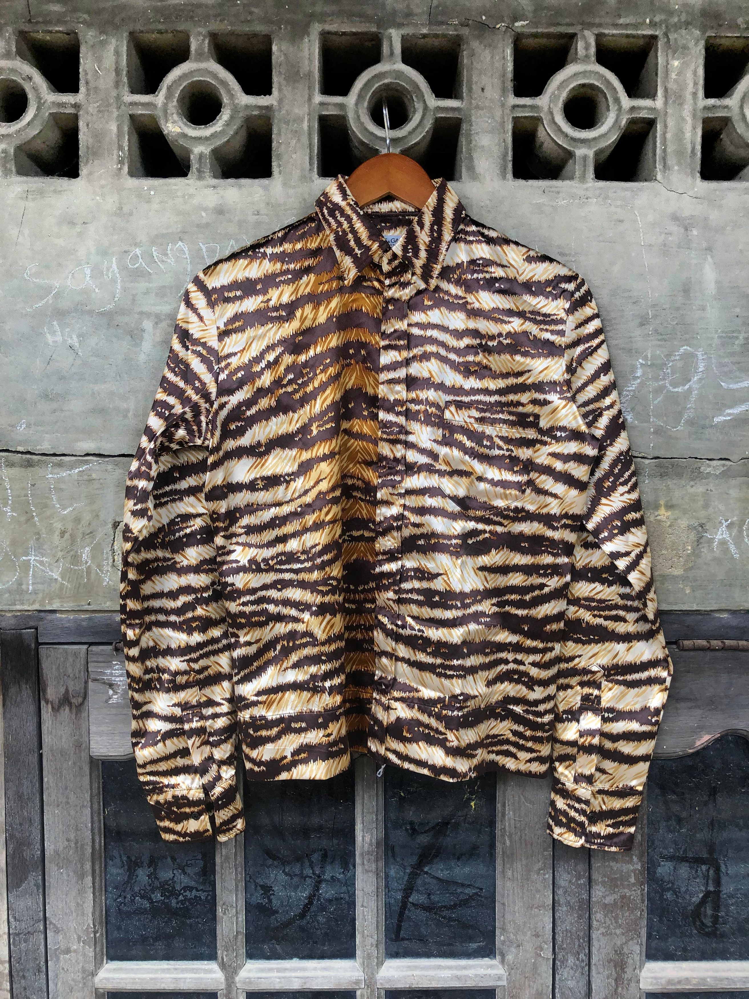 Dolce & Gabbana Dolce & Gabbana Tiger Stripe Silk shirt Size US M / EU 48-50 / 2 - 1 Thumbnail