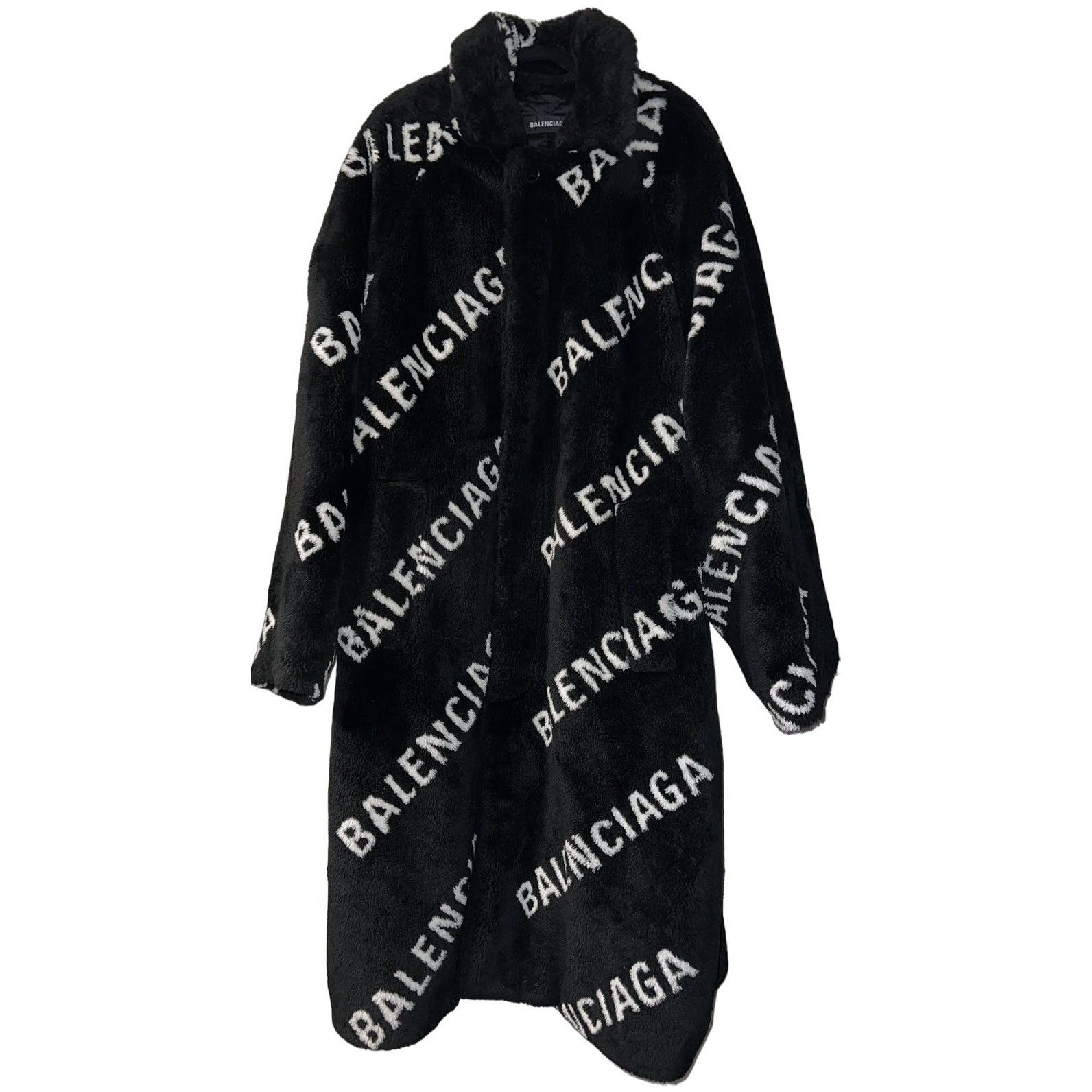Balenciaga Balenciaga Logo-Print Fur Coat Size US M / EU 48-50 / 2 - 5 Thumbnail