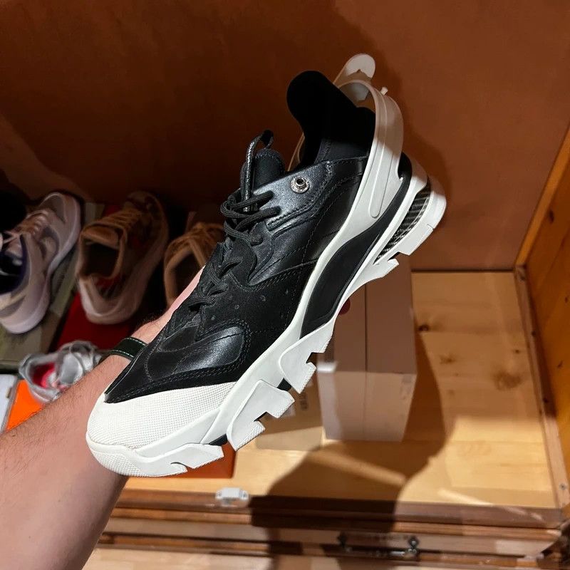 Calvin Klein 205W39NYC Calvin Klein 205W39NYC Carla Black Size US 10 / EU 43 - 5 Thumbnail
