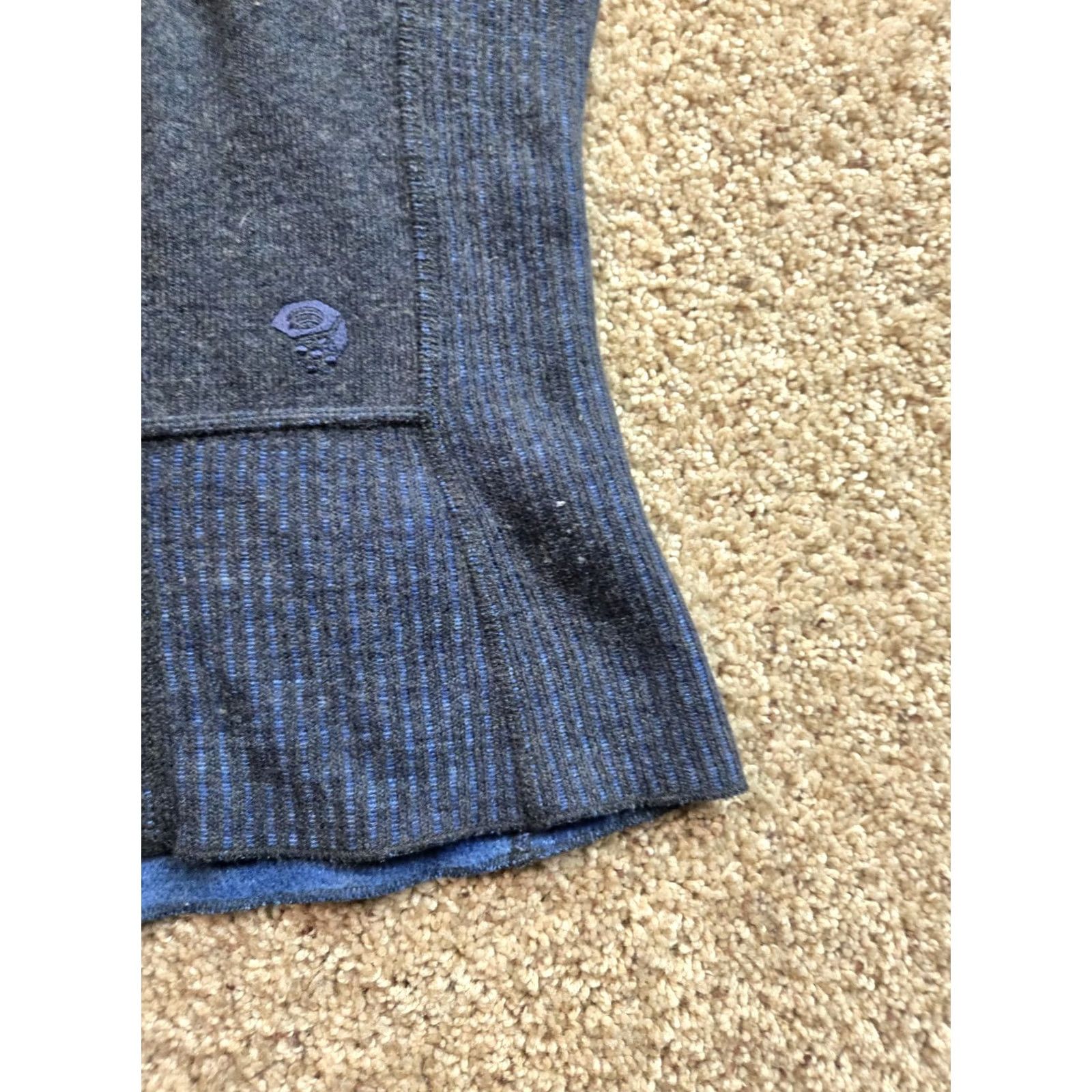 Mountain Hardwear Mountain Hardwear Sarafin Jacket Womens Small Blue Full Zip Wool Blend Short Sleeve Long Sleeve Regular Pockets Autumn Winter Fall Vintage No Size S / US 4 / IT 40 - 6 Thumbnail