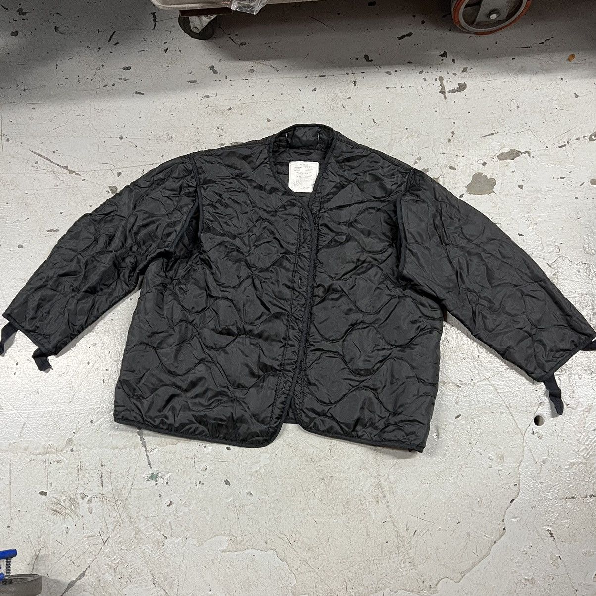 Vintage New Deadstock military jacket liner puffer jacket black Size US XL / EU 56 / 4 - 1 Preview