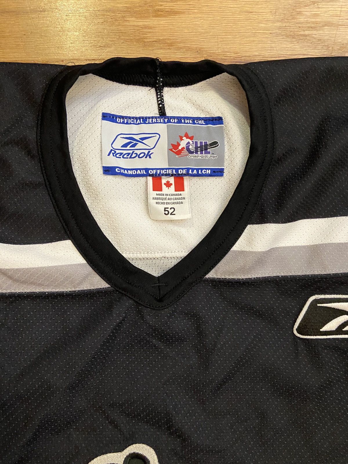 Reebok Vancouver Giants authentic alternate hockey jersey Size US L / EU 52-54 / 3 - 5 Thumbnail