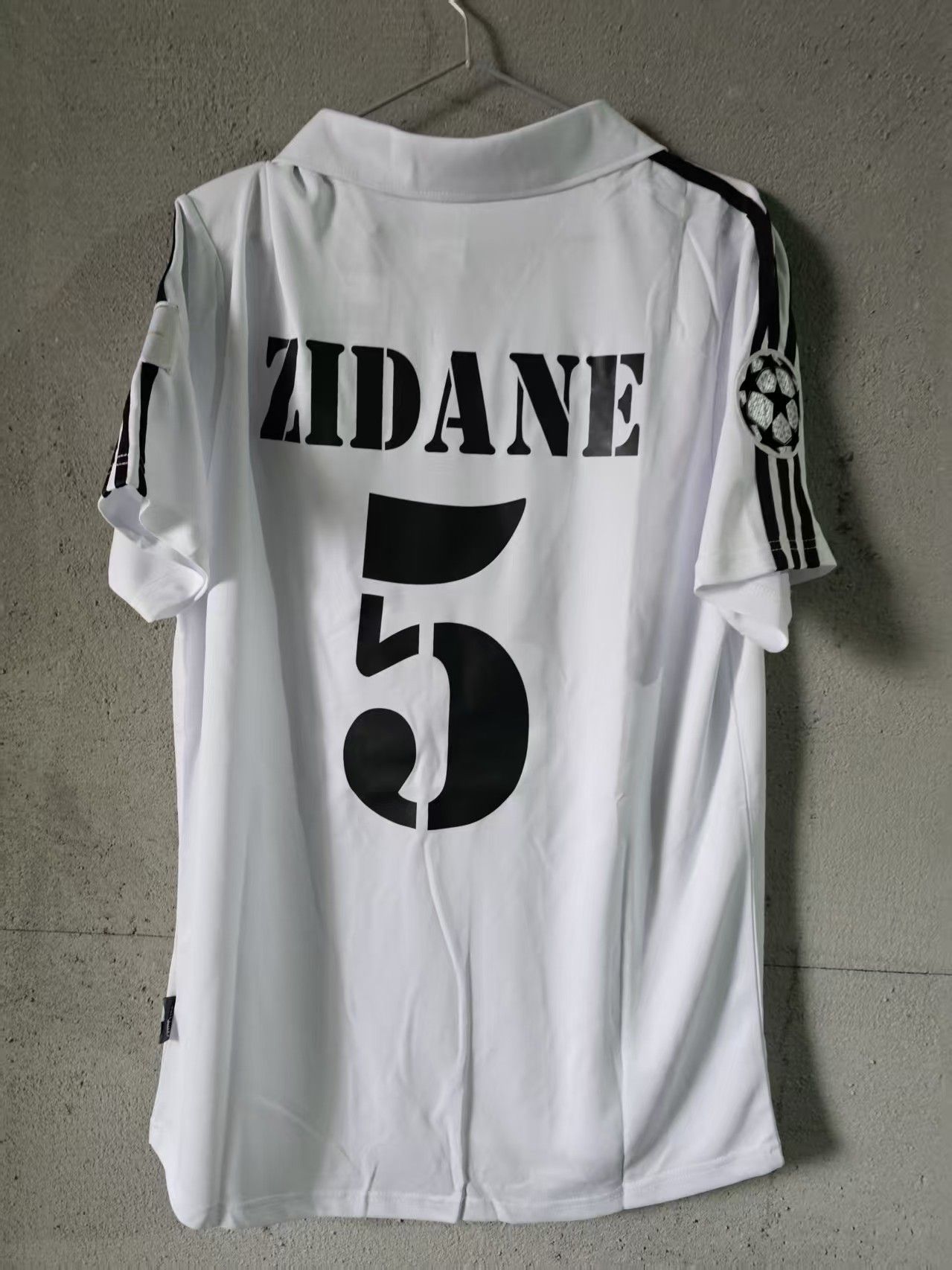 Other 2001 2002 Real Madrid #5 Zidane Jersey Size US XL / EU 56 / 4 - 2 Thumbnail