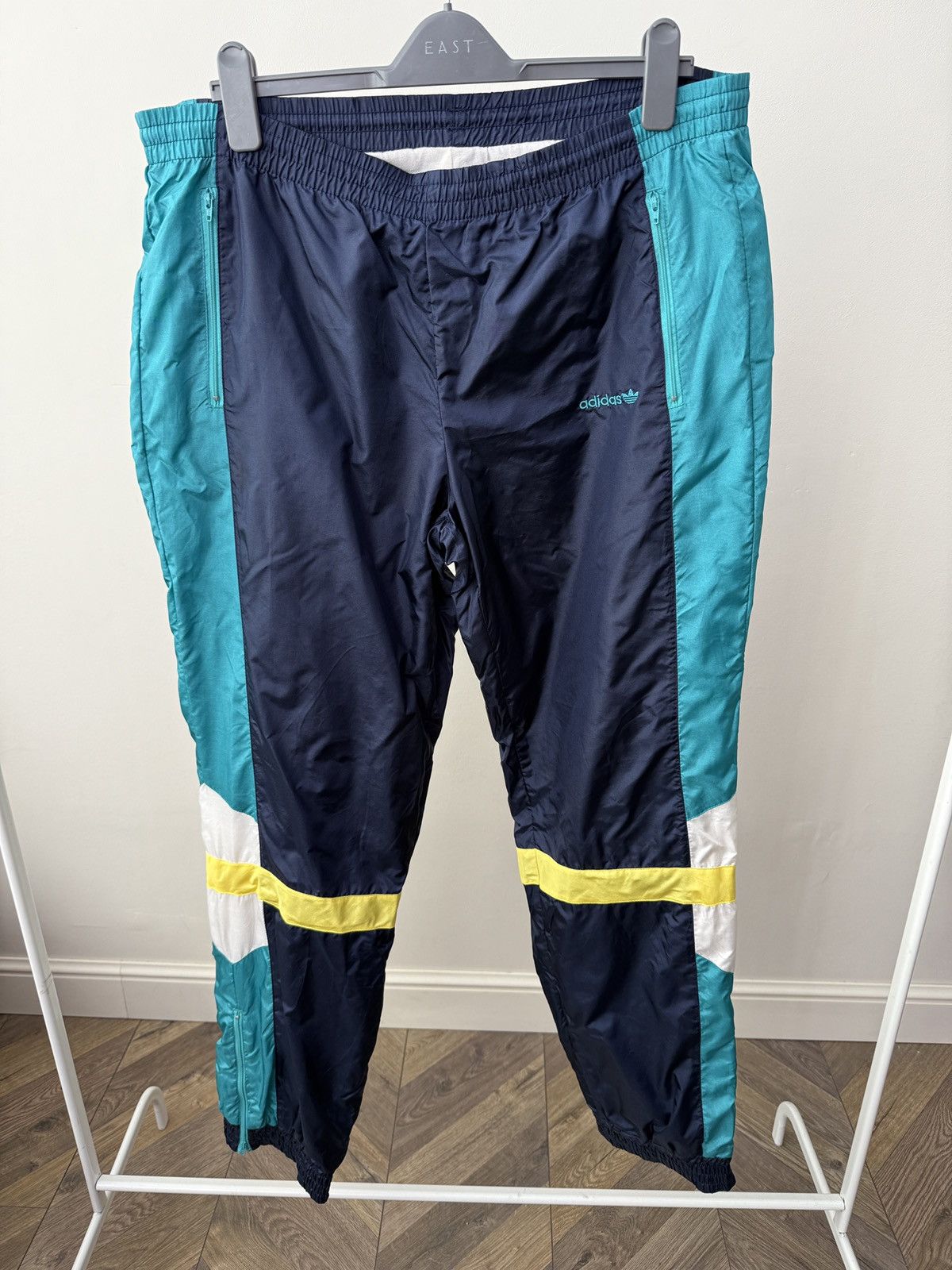 Adidas Vintage adidas Originals Track Pants 90s Windbreaker Size US 35 - 1 Thumbnail