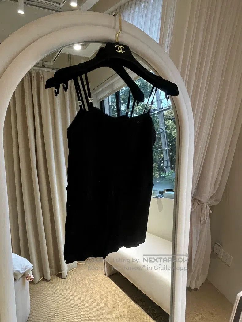 Chanel Chanel 24A black suspender vest Size XS / US 0-2 / IT 36-38 - 1 Thumbnail