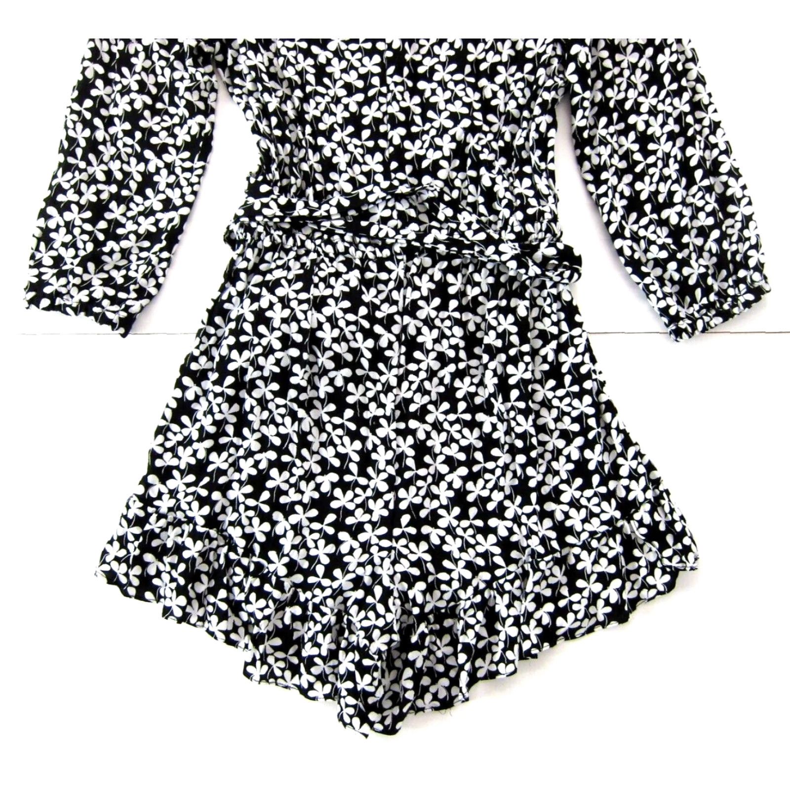 Vintage NWT Who What Wear Rayon Black White Clover Leaf Floral Short Jumpsuit Women S Size 28" / US 6 / IT 42 - 6 Thumbnail