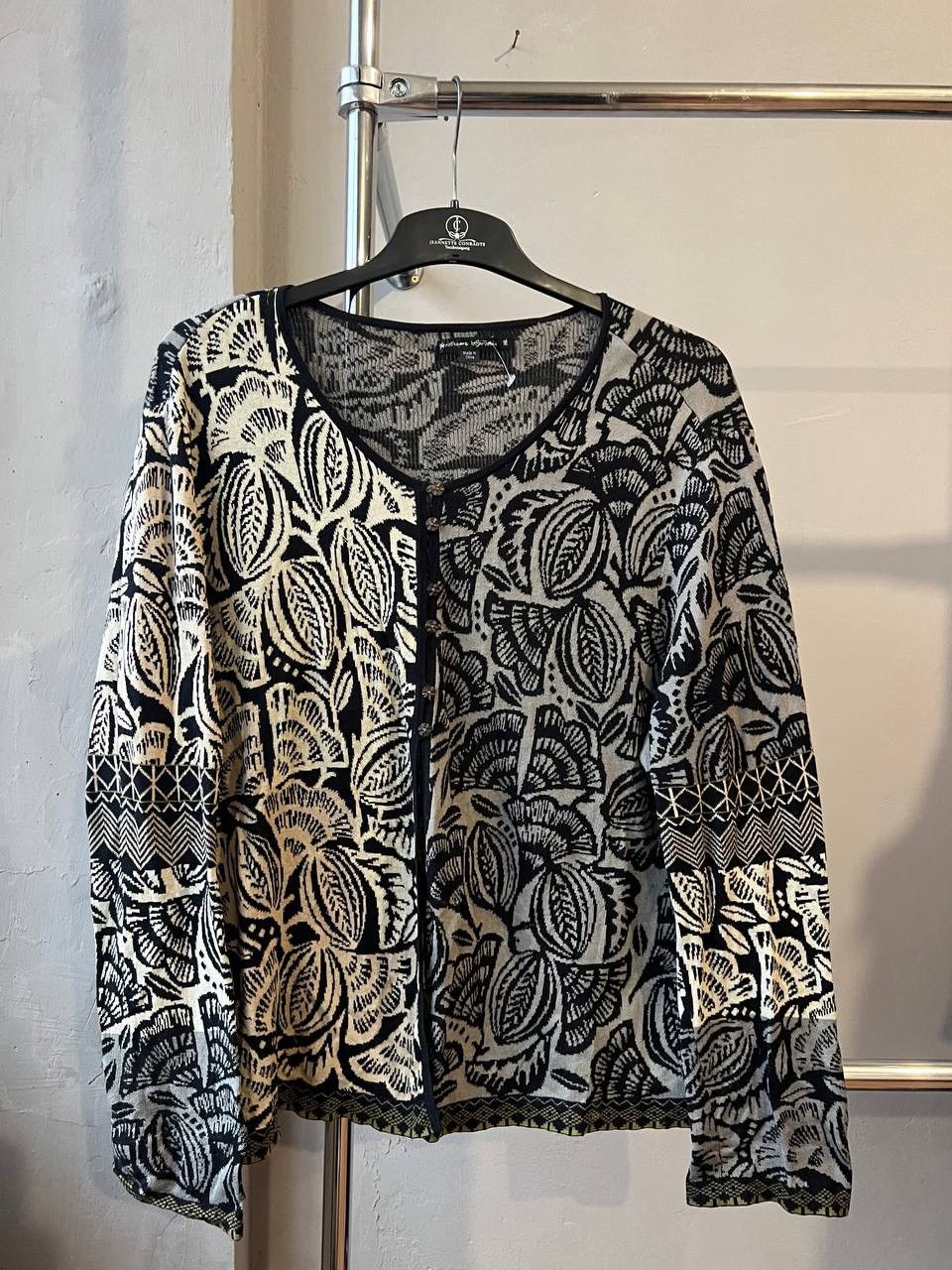 Gudrun Sjoden GUDRUN SJODEN ABSTRACT DESIGN FLOWERS BUTTON CARDIGANSWEATER Size XL / US 12-14 / IT 48-50 - 2 Thumbnail