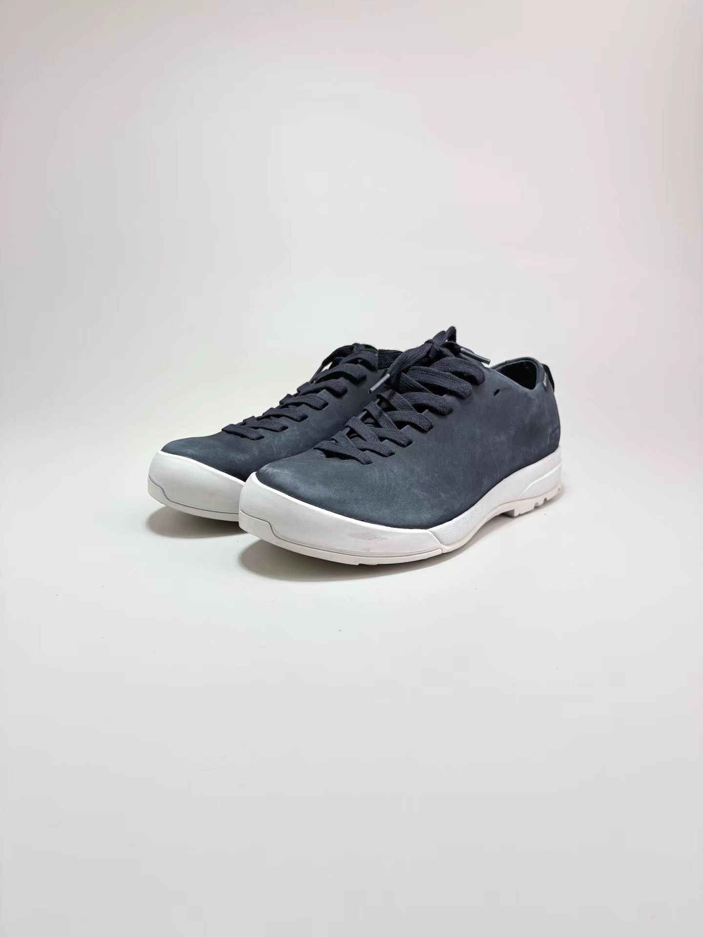 Arc'teryx ARC'TERYX RALLE LEATHER Suede Sneakers K1 Size US 7.5 / IT 37.5 - 1 Thumbnail