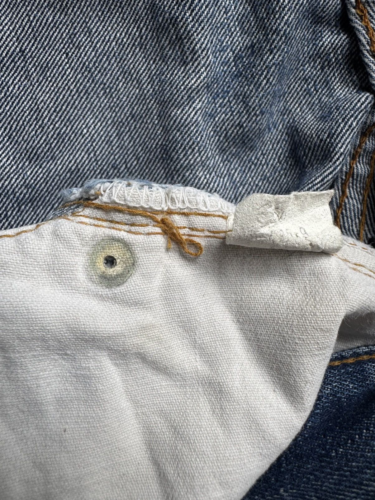 Vintage Vintage ‘80s Levi’s 501 Redline Selvedge Denim Jeans Size US 31 - 13 Thumbnail