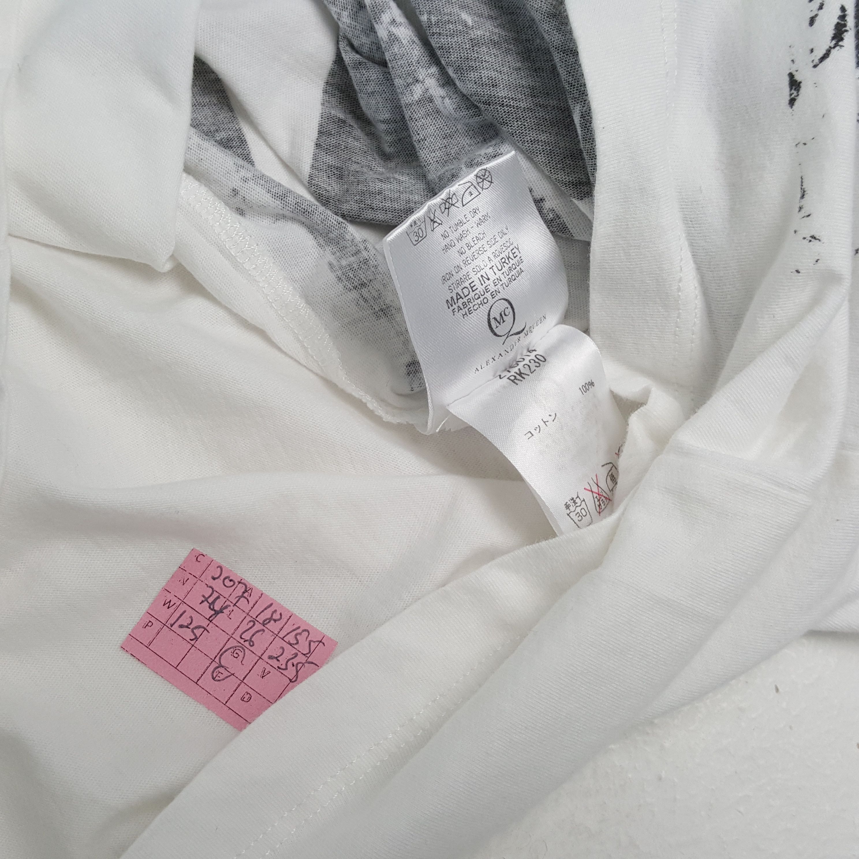 Alexander McQueen × MCQ × Vintage MC QUEENS Alexander McQueen Fashion Style Long Sleeve Tshirt Size US S / EU 44-46 / 1 - 6 Thumbnail