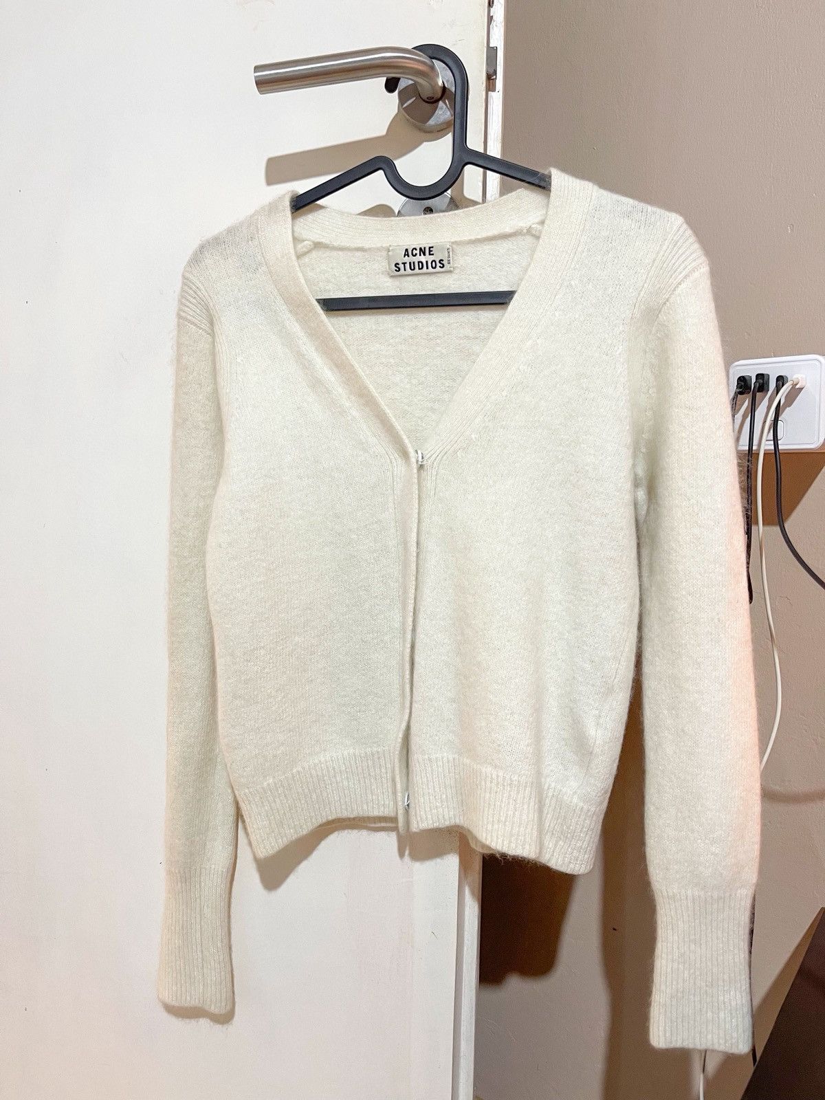 Acne Studios Acne Studios Lesley Angora PSS13 Knit Cardigan Size S / US 4 / IT 40 - 1 Thumbnail