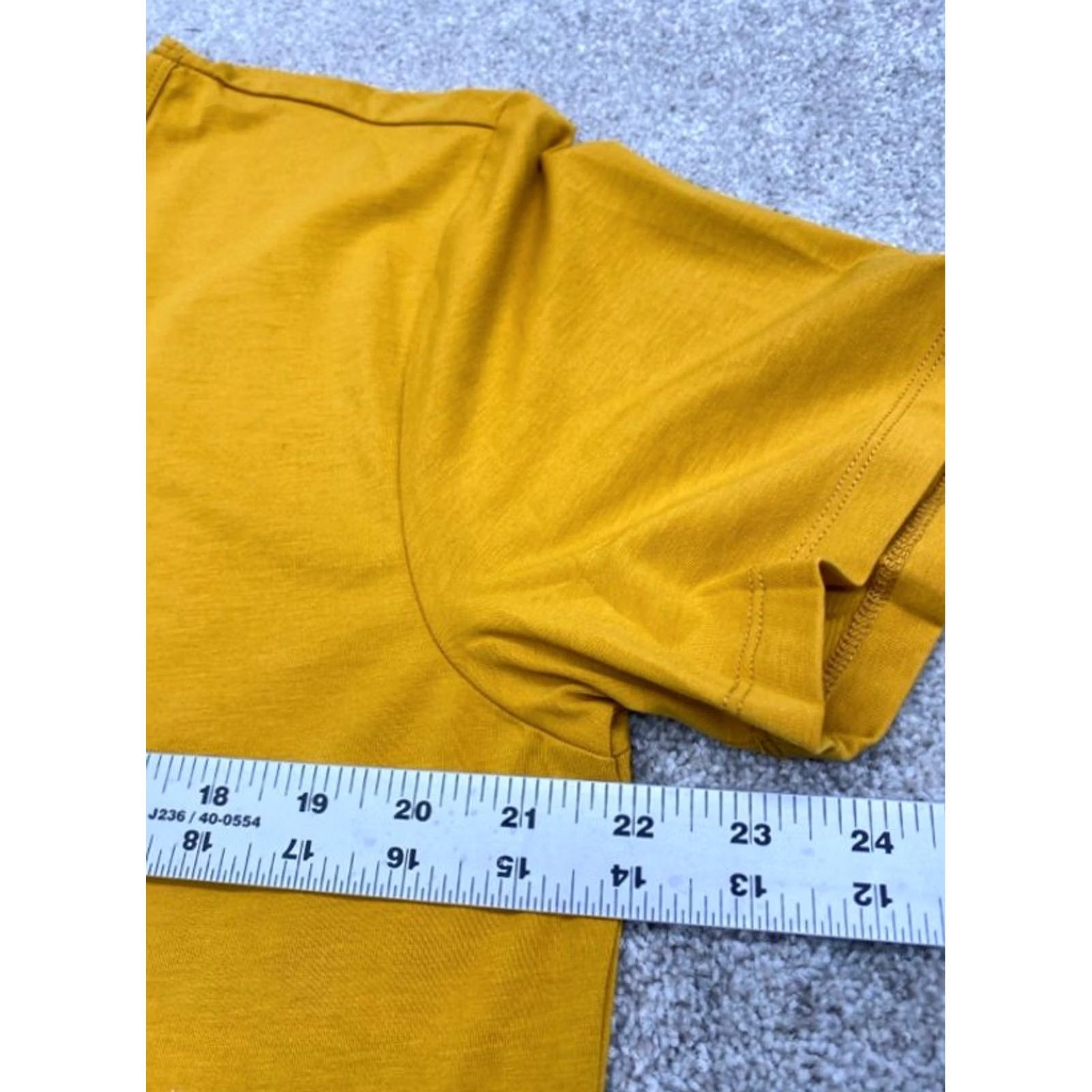 UES Clothing Cuts Clothing Short Sleeve Shirt Mens XL Gold Curve Hem Pyca Pro Stretch 5854 Shirt Mens XL Gold 5854 Size US XL / EU 56 / 4 - 7 Thumbnail