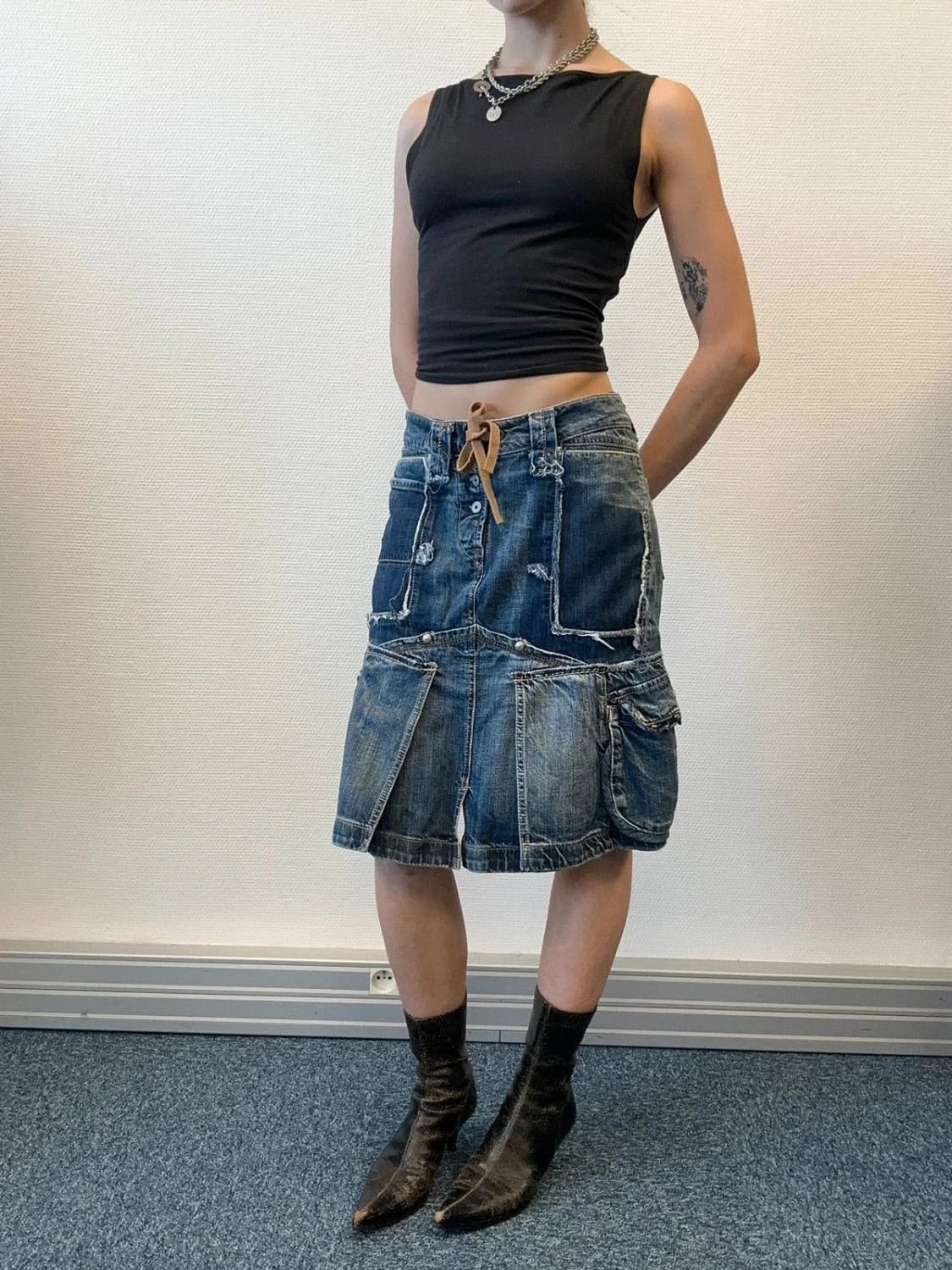 Marithe + Francois Girbaud Marithé + Francois Girbaud SS2001 Denim Destroy Skirt Size 27" / US 4 / IT 40 - 2 Thumbnail