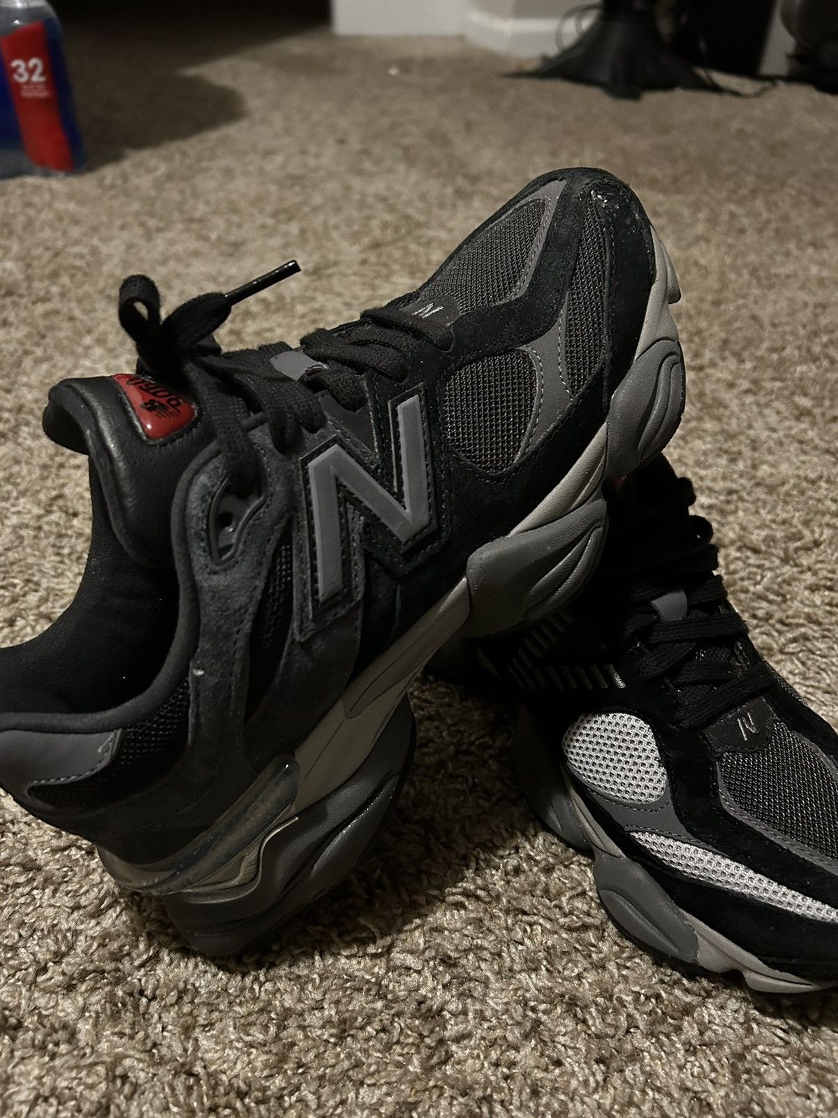 New Balance New Balance 9060 Size US 7 / EU 40 - 8 Thumbnail
