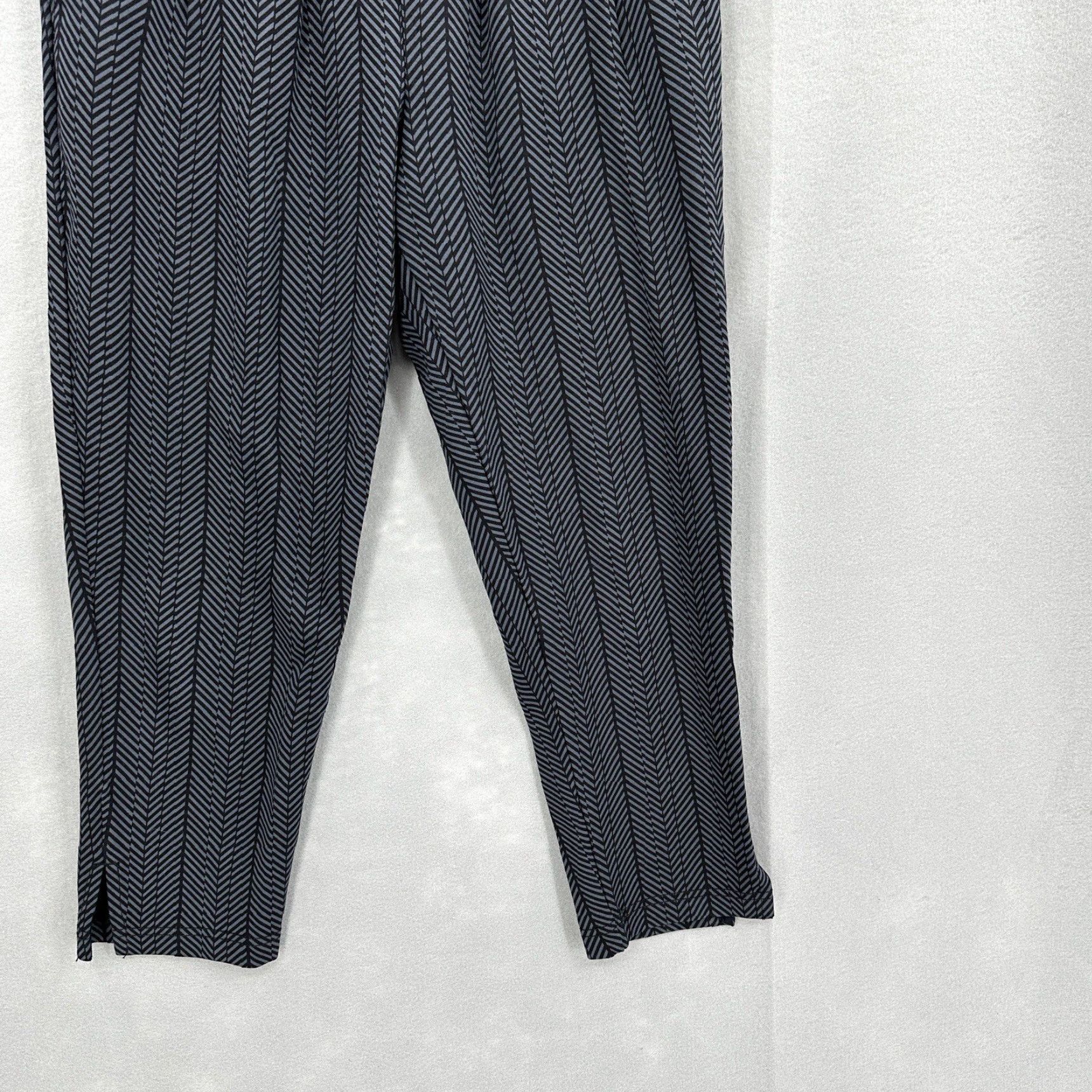 Vintage Betabrand Pants Womens Petite Small Jogger Herringbone Pockets Quiet Lux Pull On Gray PS Tapered Front Flat Knit Size 28" / US 6 / IT 42 - 4 Thumbnail