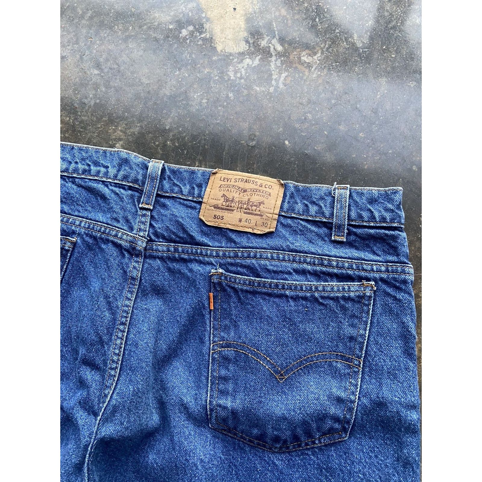 Levi's × Vintage Crazy Vintage Baggy Levis Orange Tab 505 Blue Jeans Size US 40 / EU 56 - 6 Thumbnail