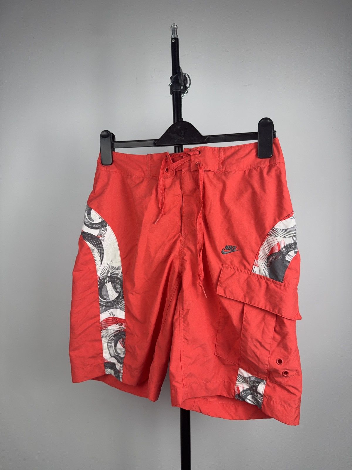 Nike 00s Vintage Nike Board Shorts Red Cargo Surf Y2K Size 30 Size US 30 / EU 46 - 1 Thumbnail