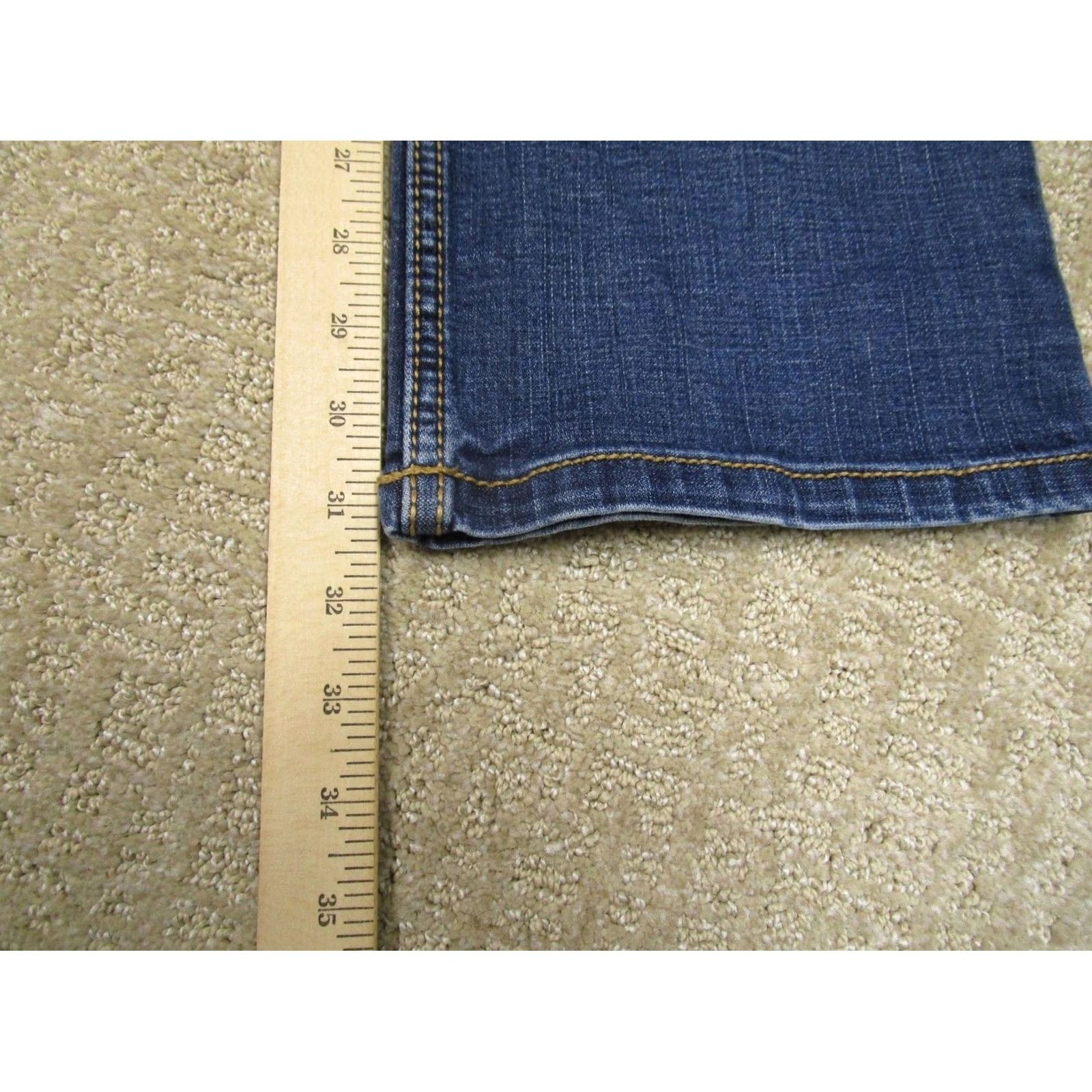 Wrangler Wrangler Jeans Women 2 Blue Low Rise Bootcut Western Jeans Light Wash Distressed Stretch Bootcut Womens Regular Size 2 Blue Denim Size 26" / US 2 / IT 38 - 7 Thumbnail