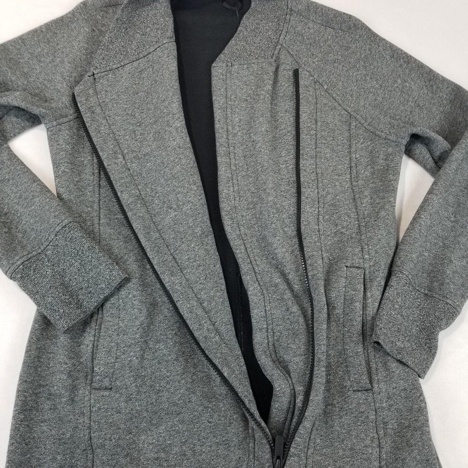 Lululemon Lululemon Jacket Womens Medium 10 Gray Back To It Wrap Size M / US 6-8 / IT 42-44 - 4 Thumbnail